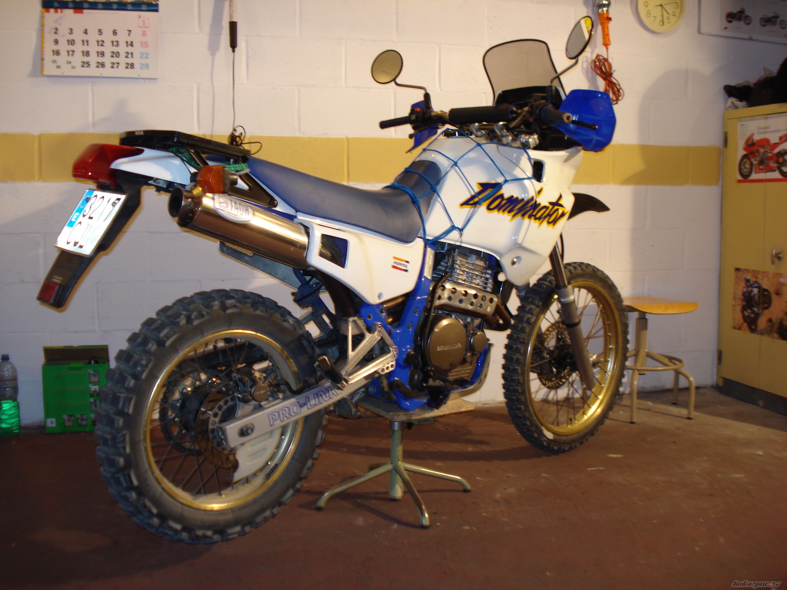 Photo 2049671