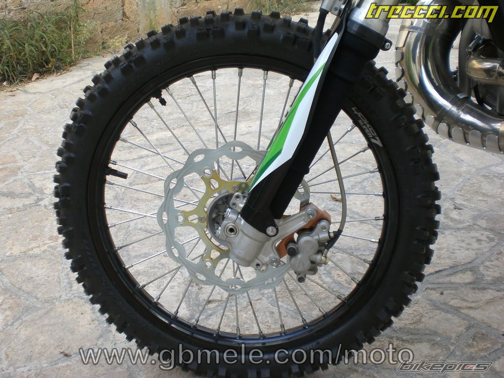 Photo 2049674