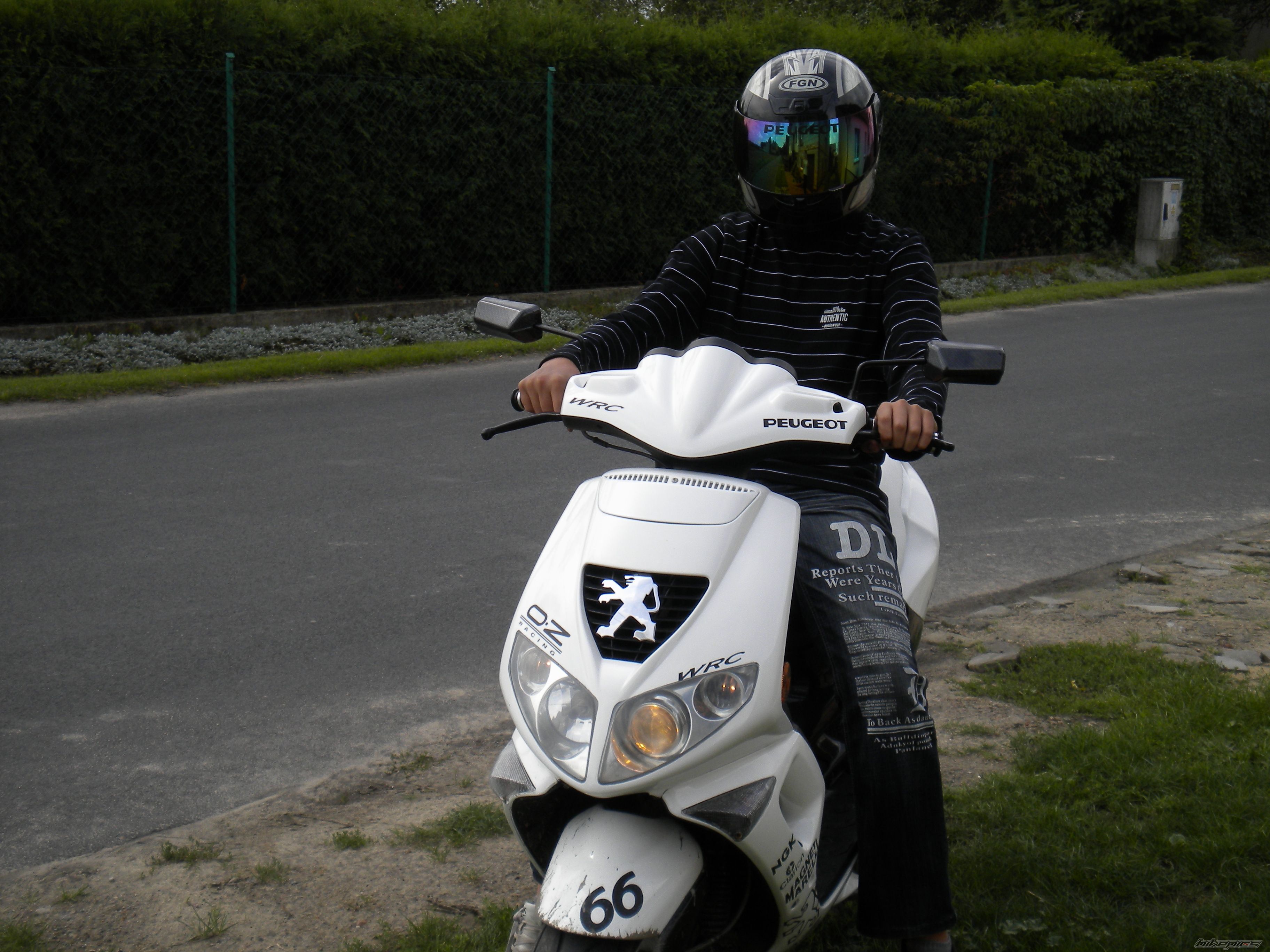Photo 2049730