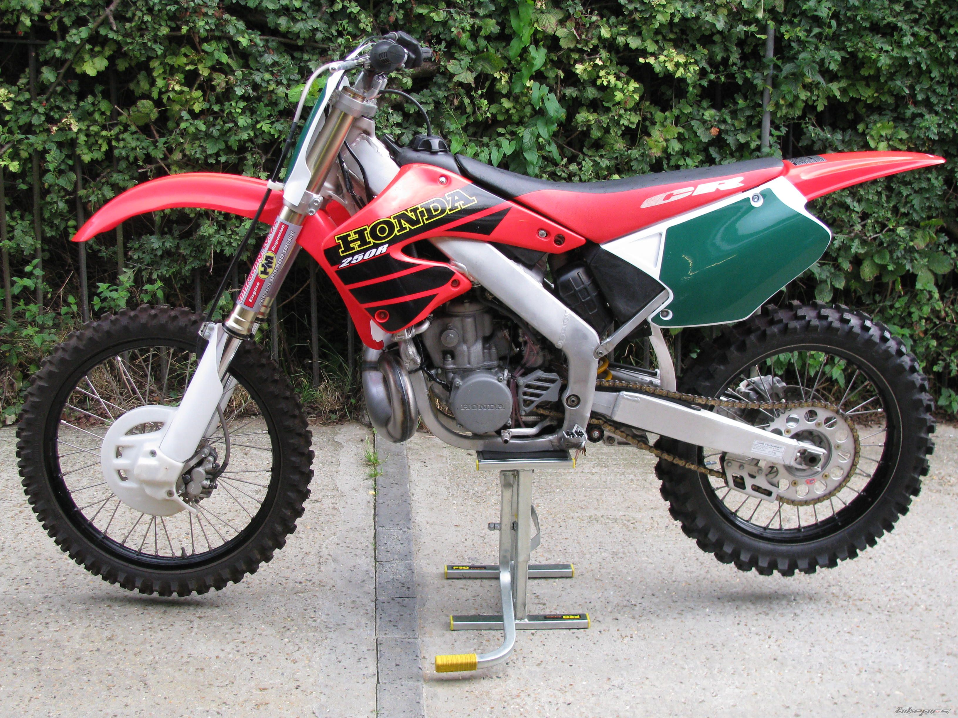 Photo 2049752