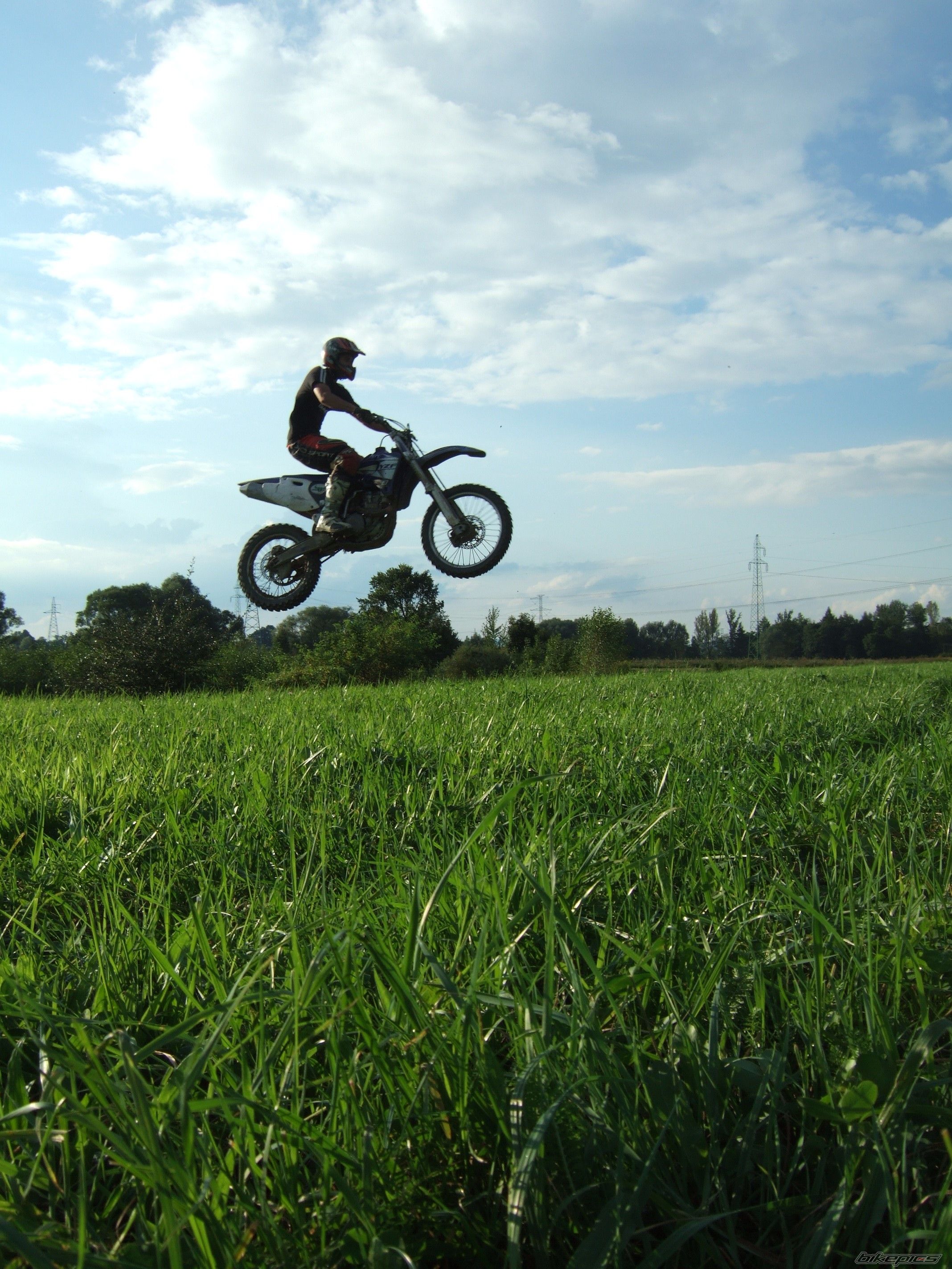 Photo 2049777