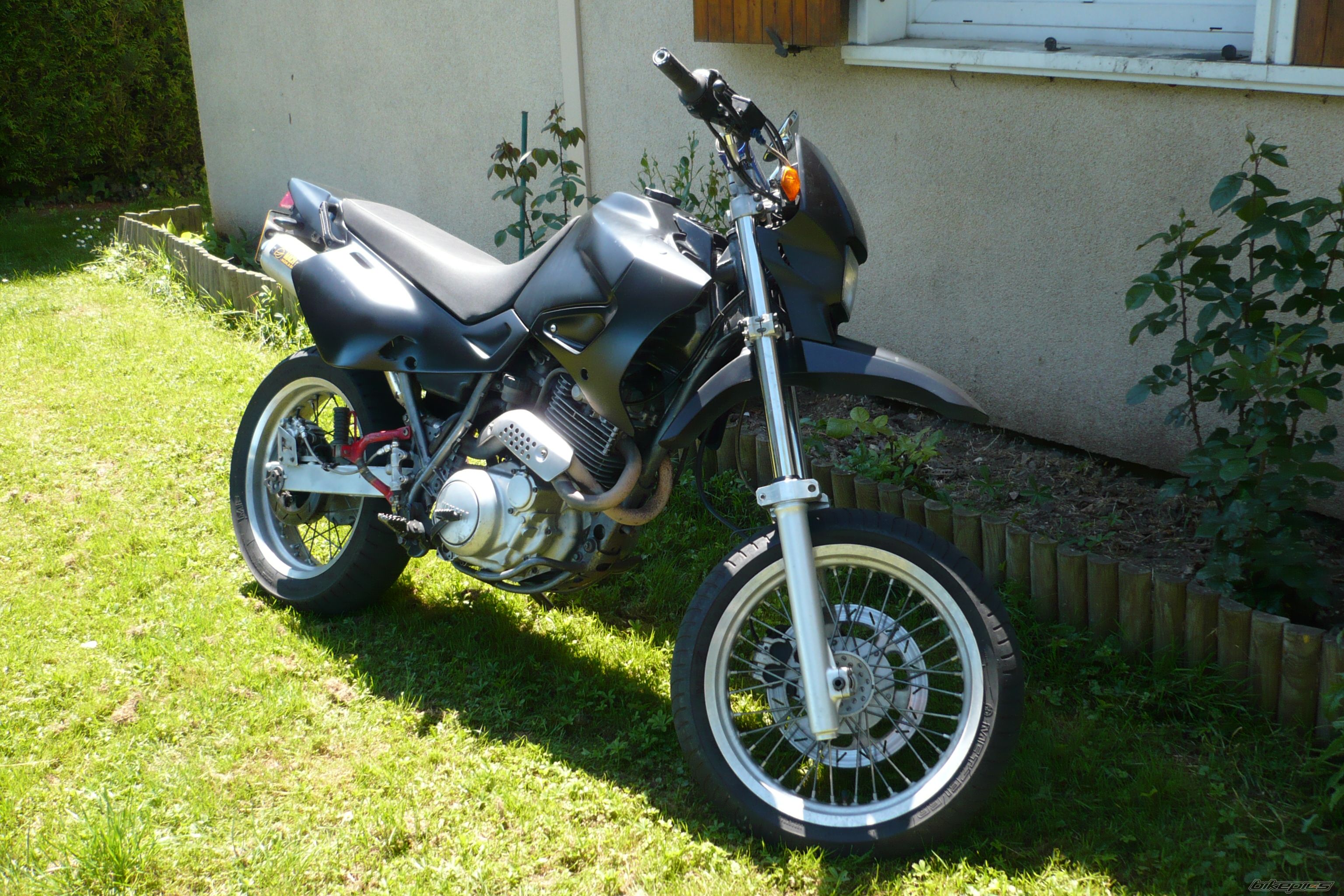 Bike Photo 2049810