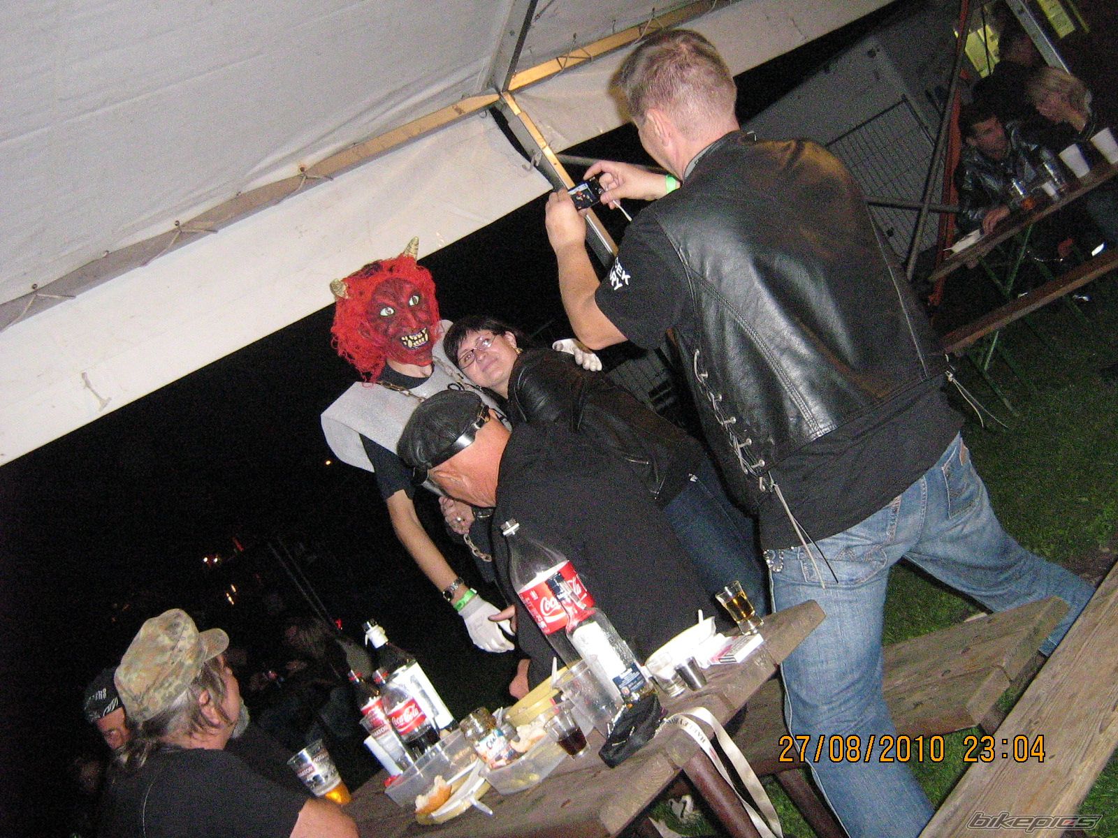 Photo 2049852
