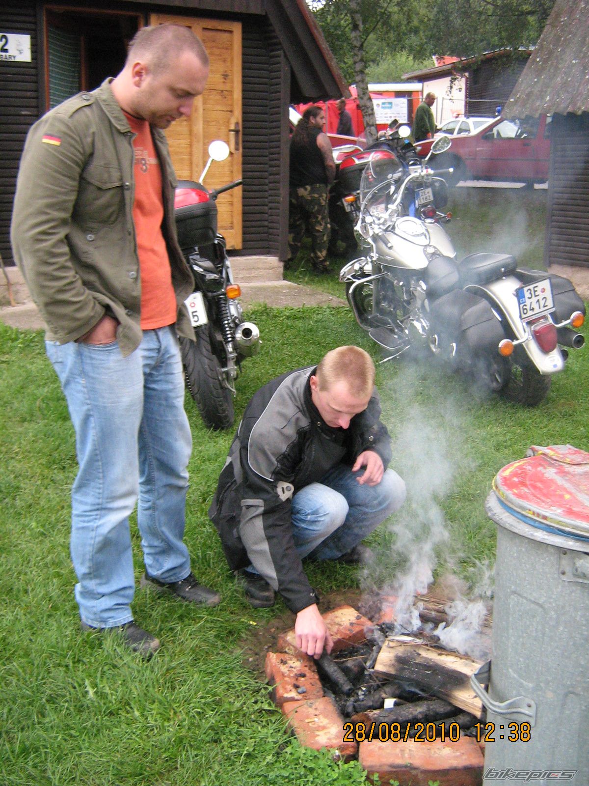 Photo 2049882