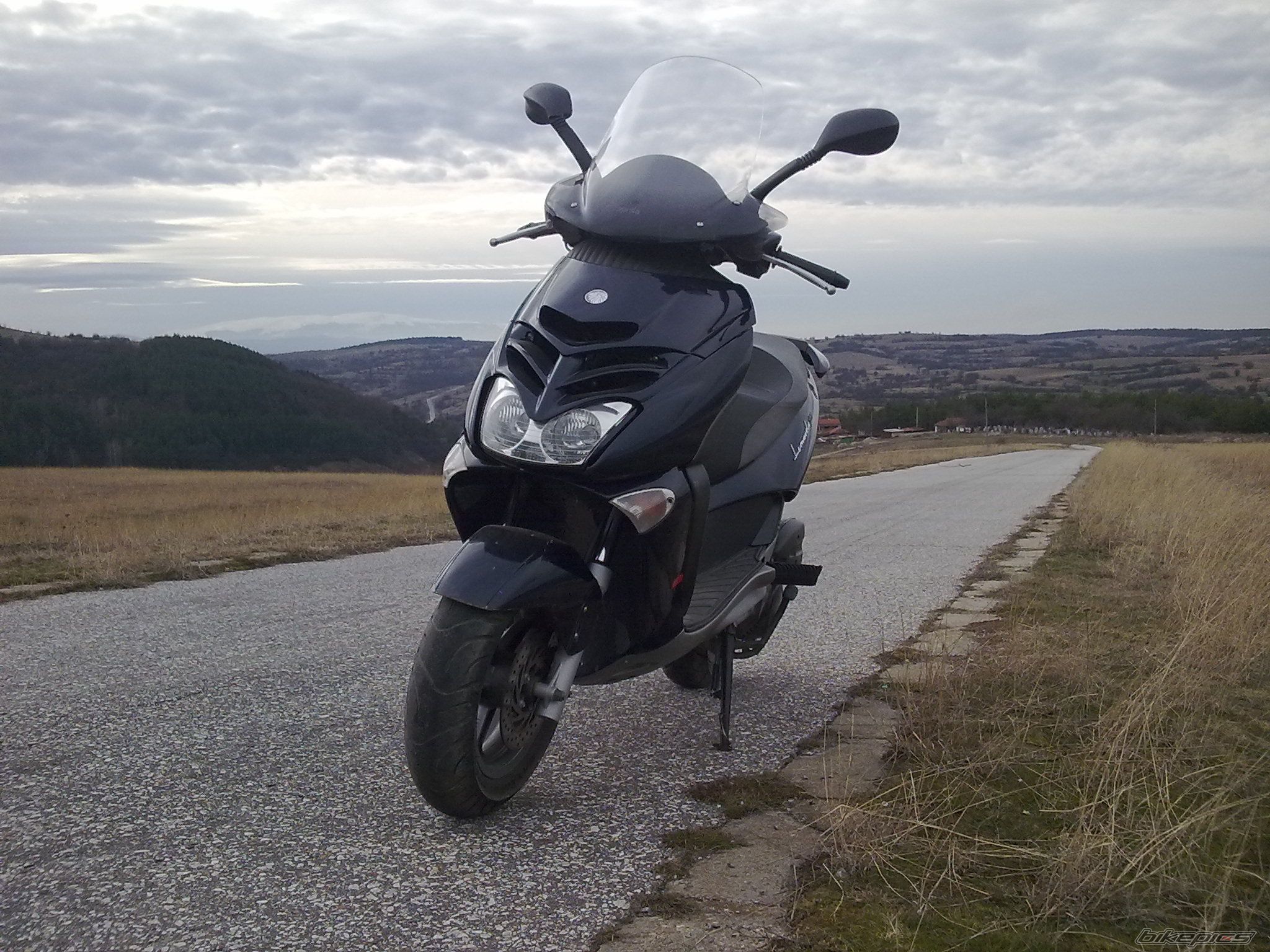 Photo 2049912