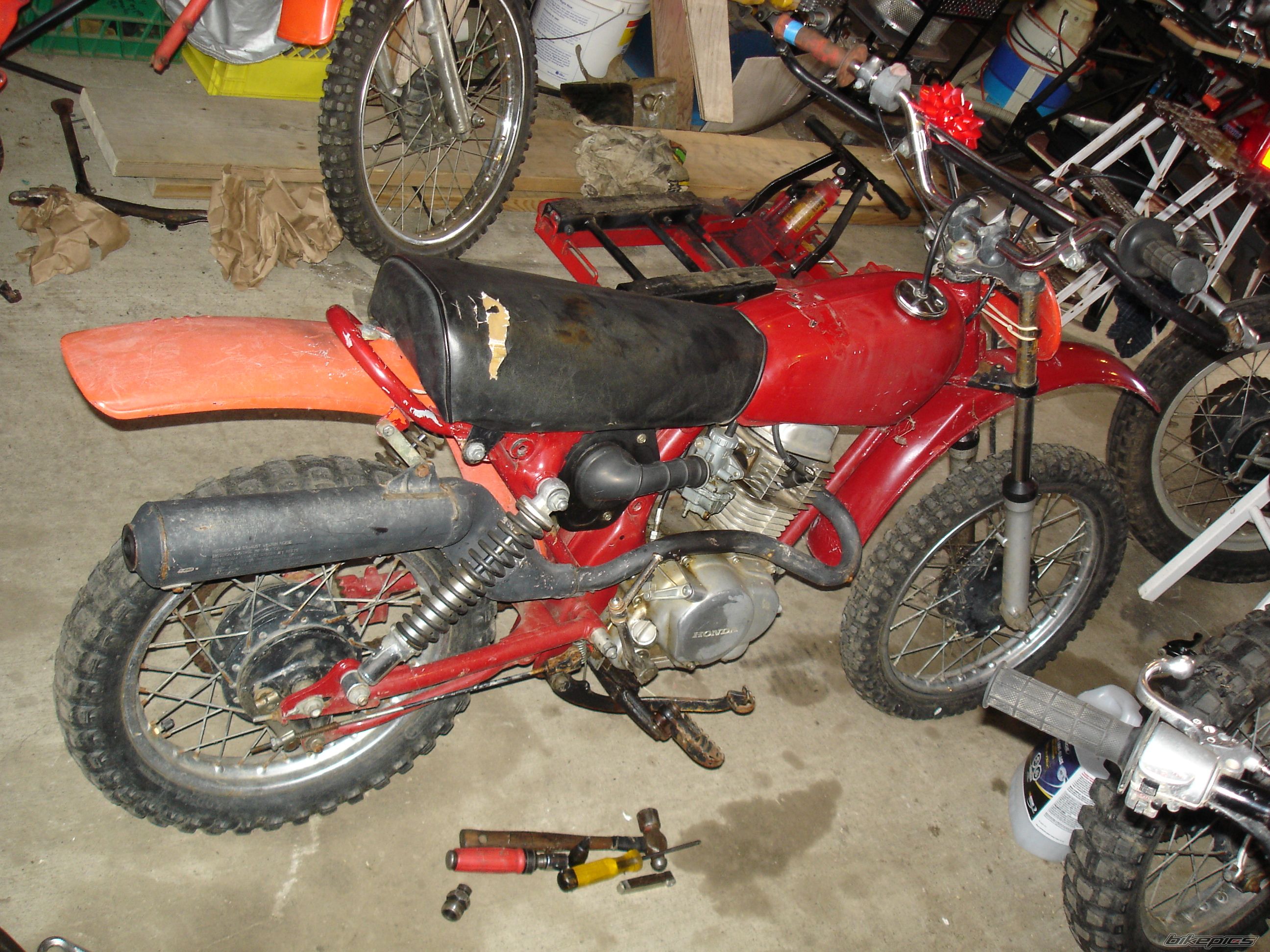 Photo 2049940