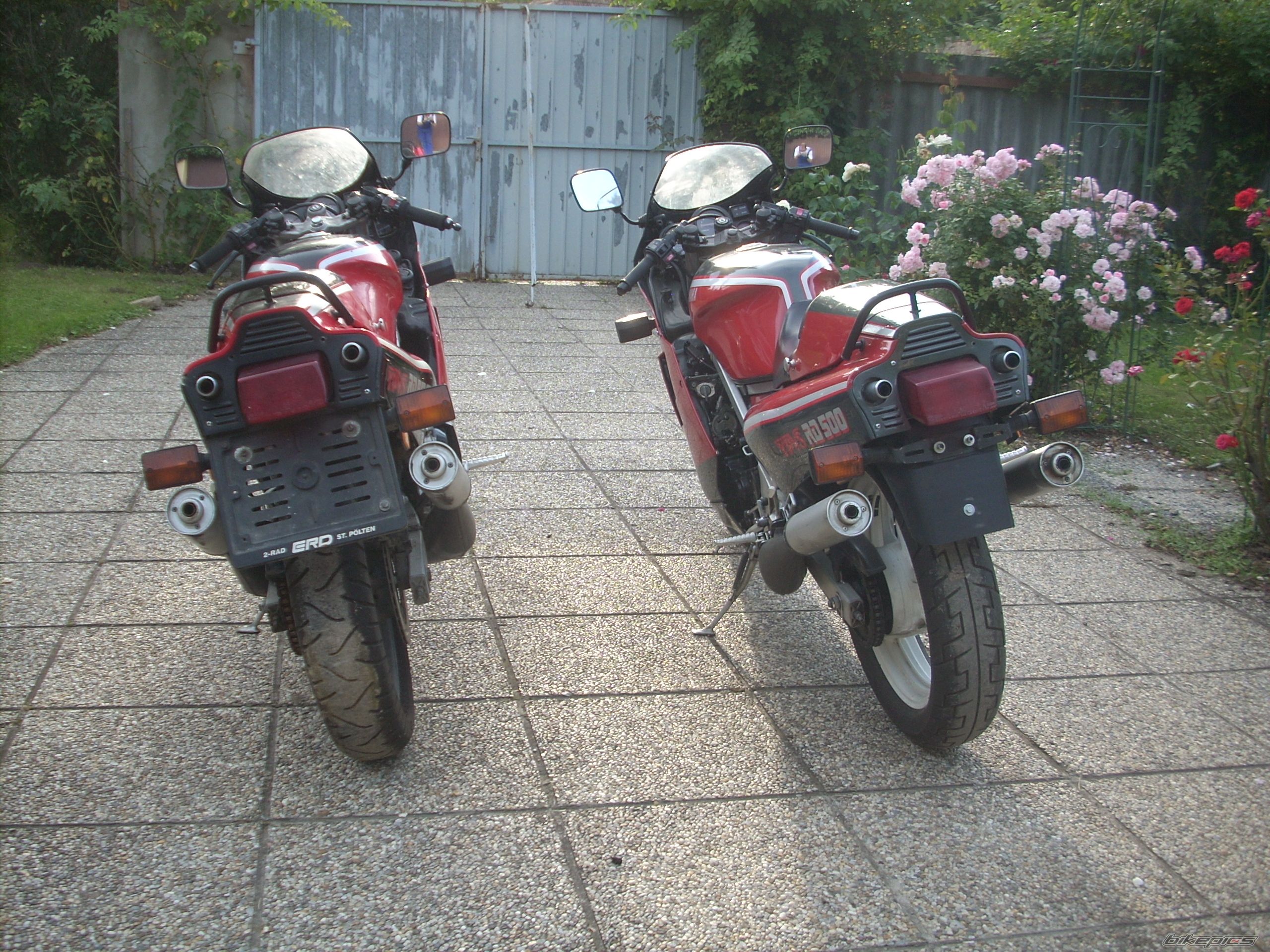 Photo 2049994