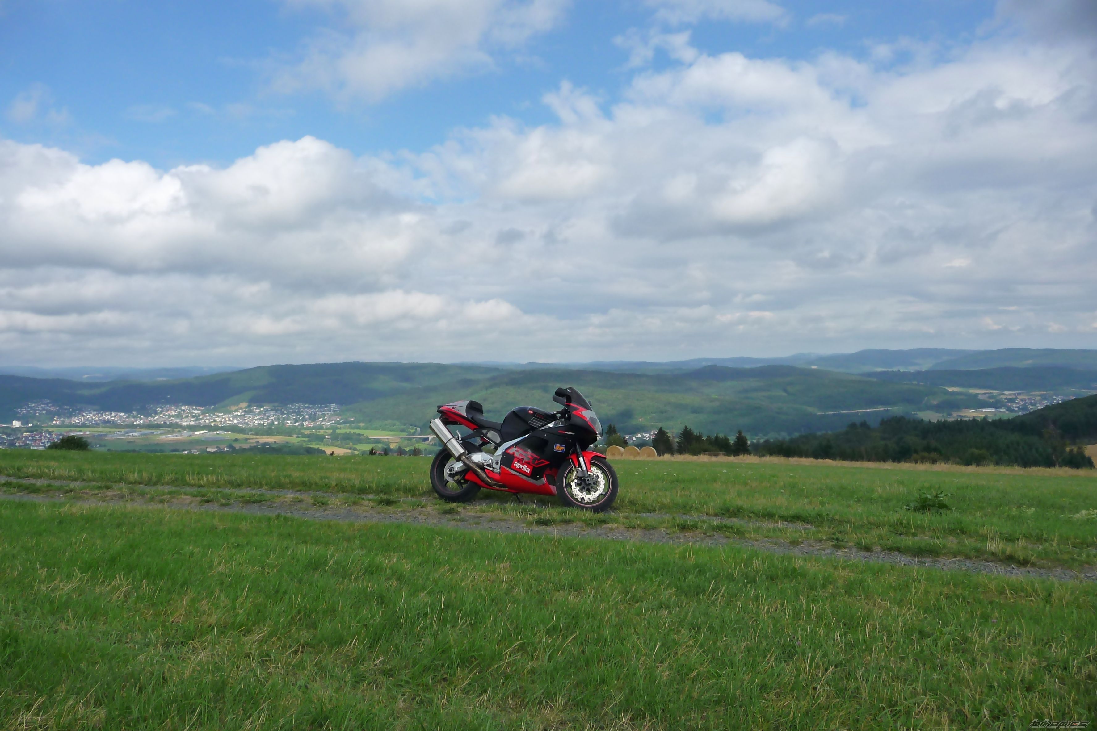 Bike Photo 2050224