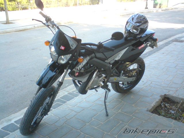 Photo 2050579