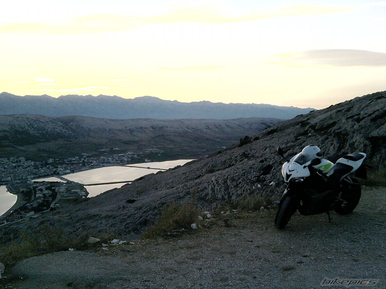 Photo 2050688
