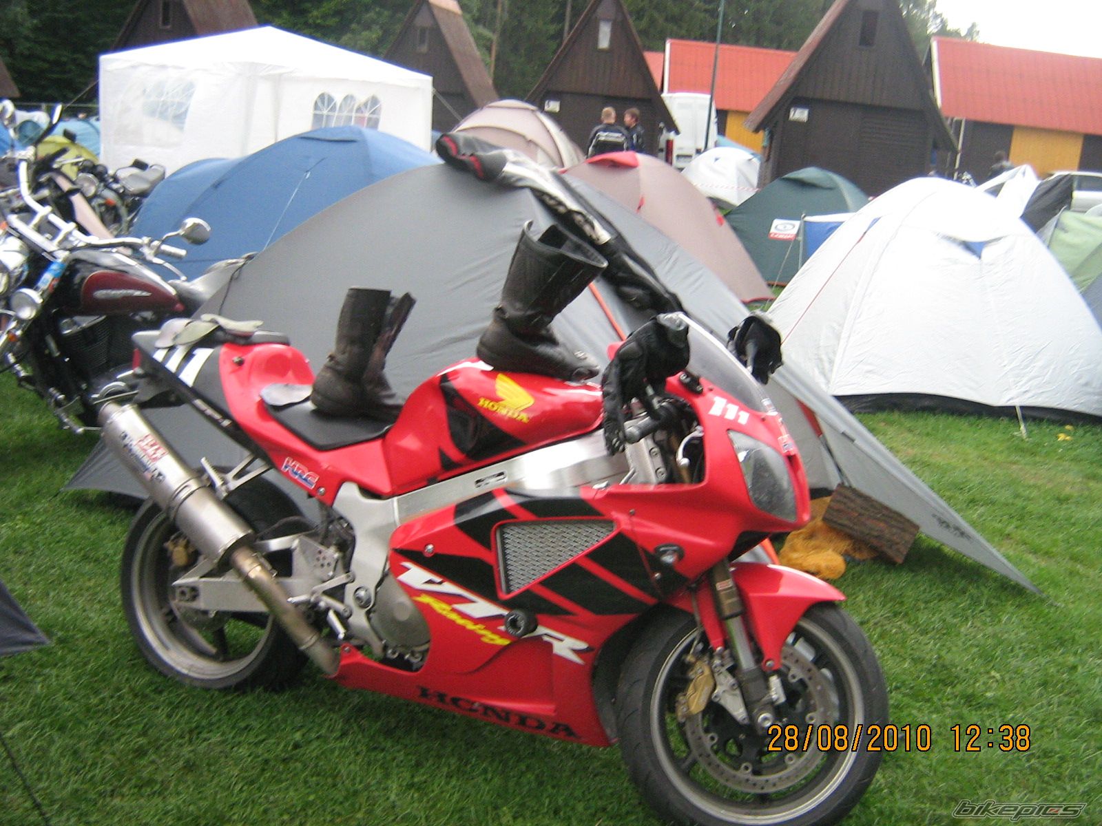 Photo 2050960
