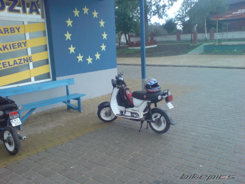 Photo 2050998