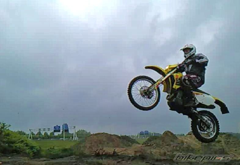 Photo 2051344