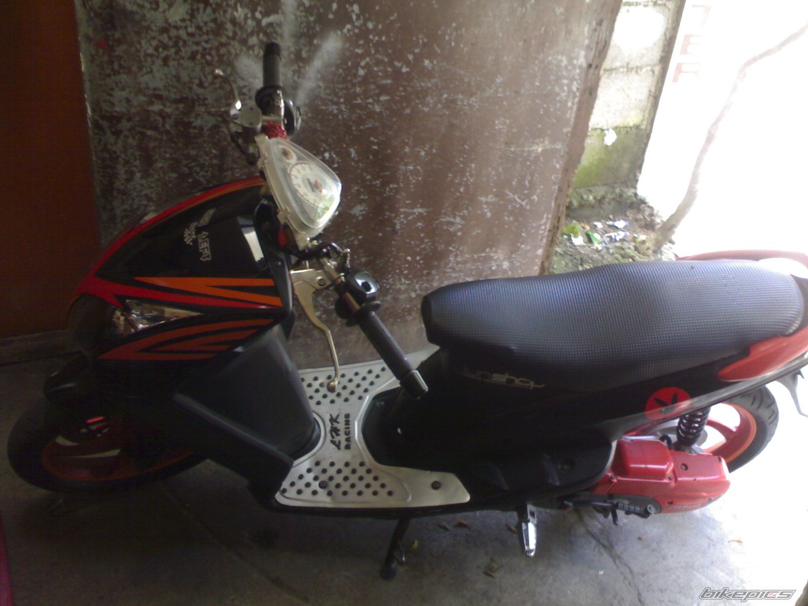 Bike Photo 2051546