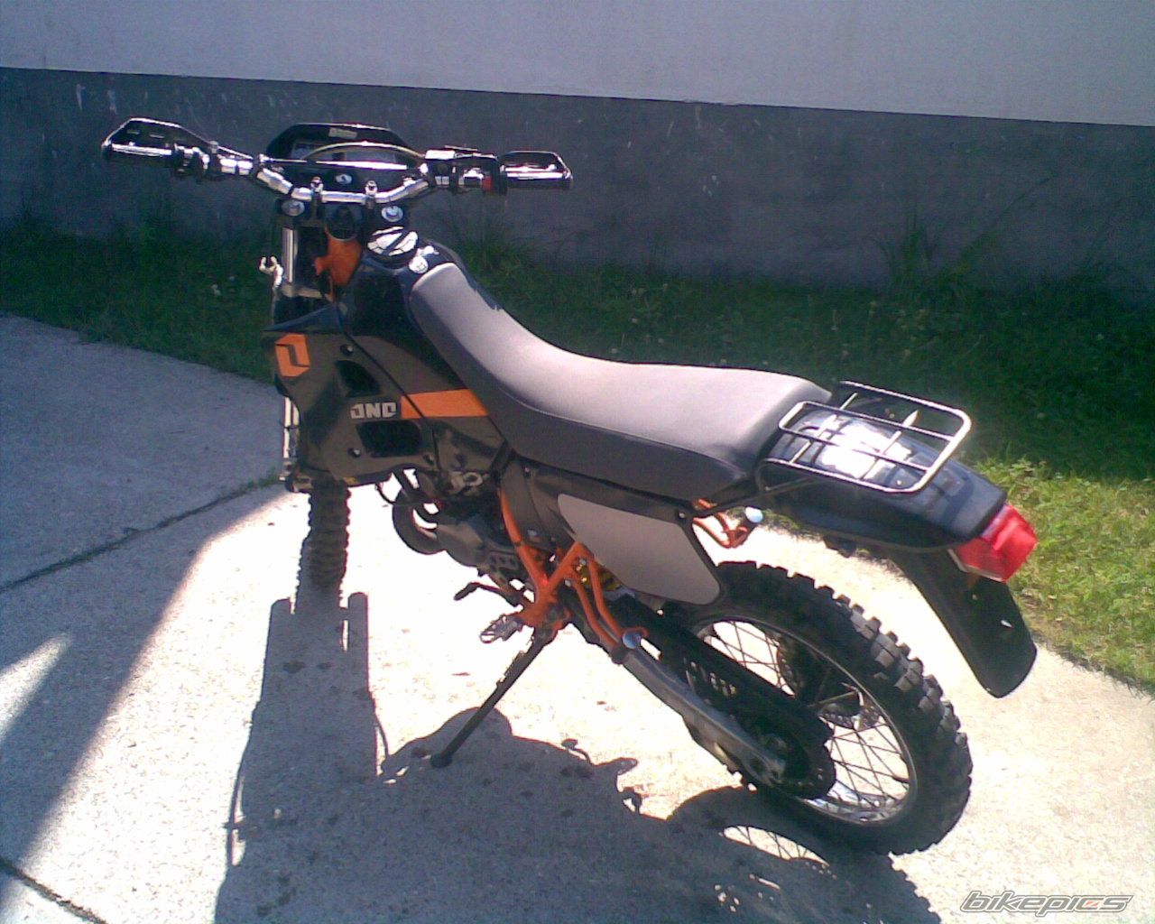 Photo 2051792