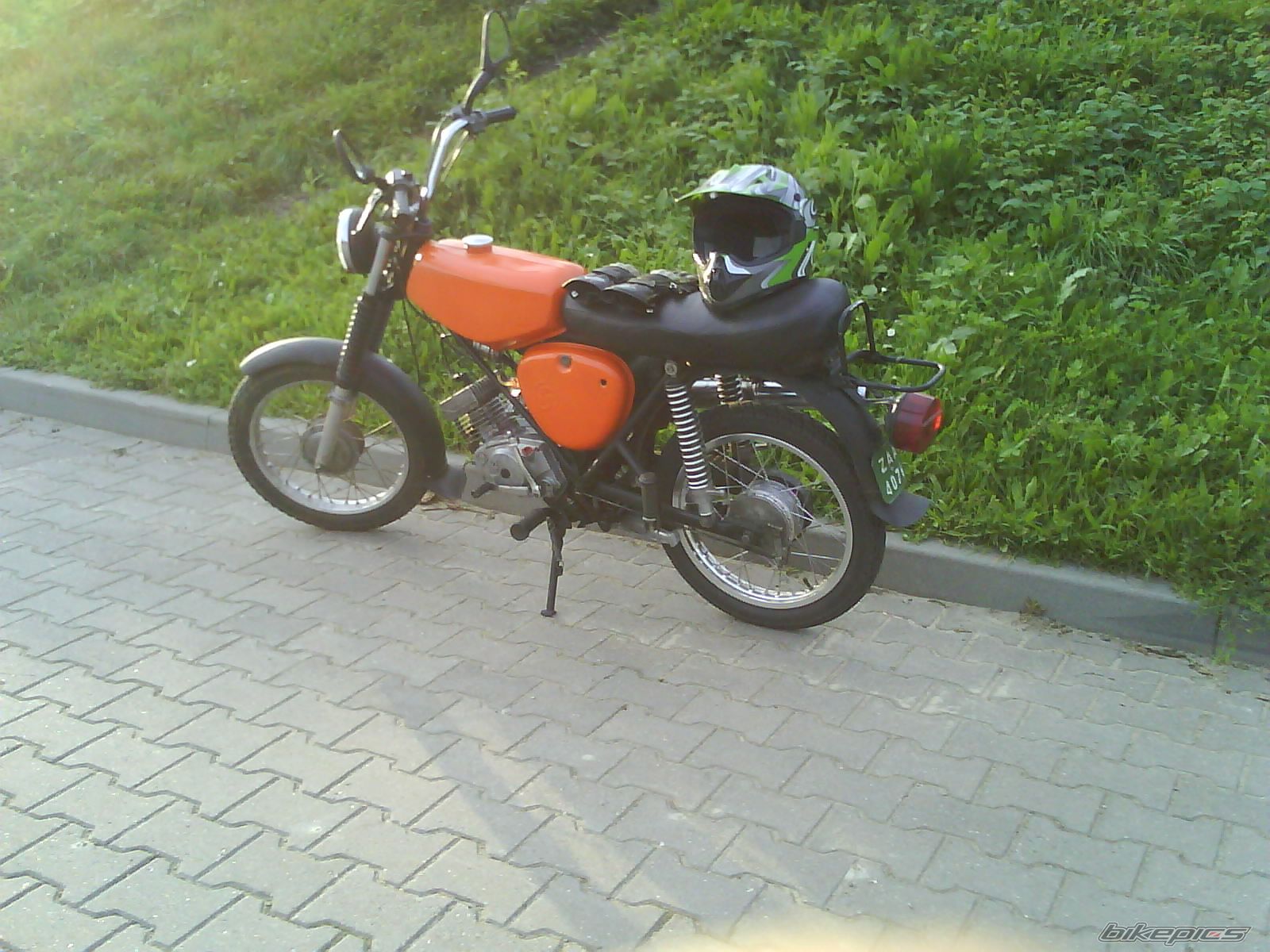 Photo 2052864