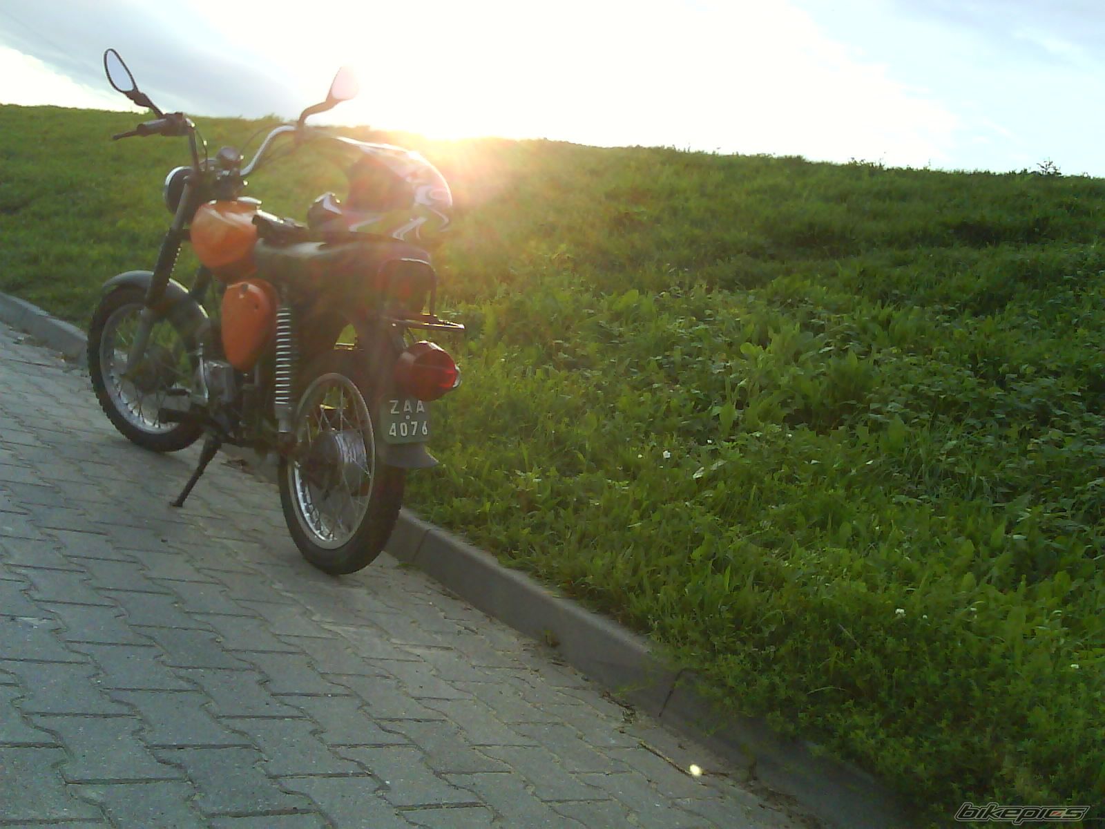 Photo 2052866