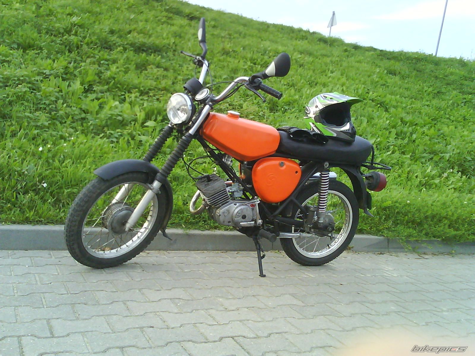 Photo 2052868