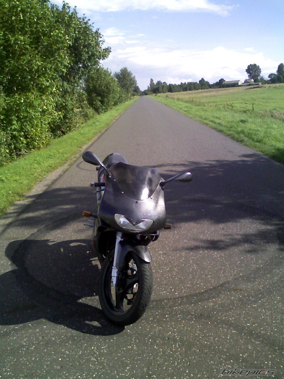 Photo 2053002