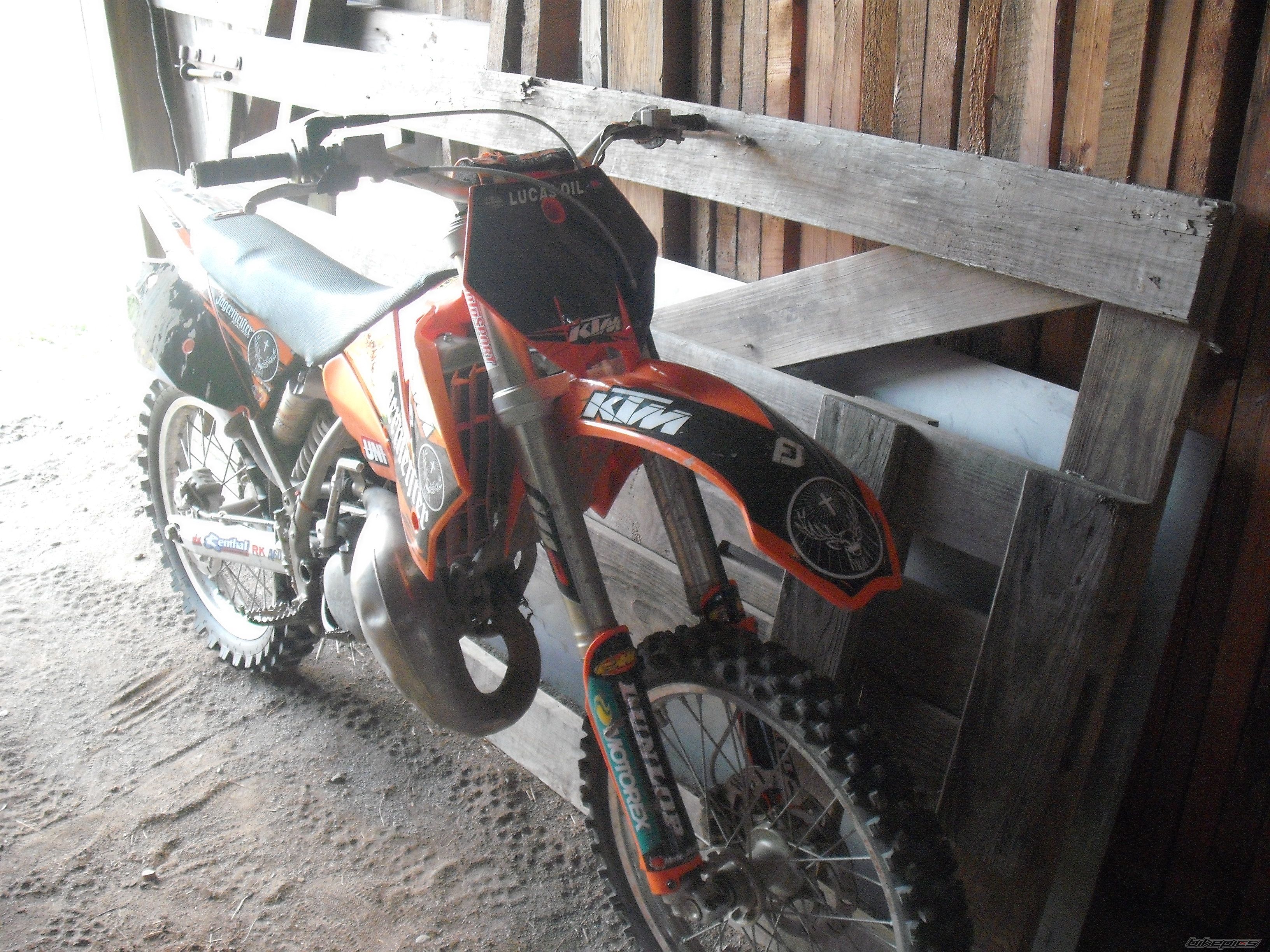 Photo 2053102