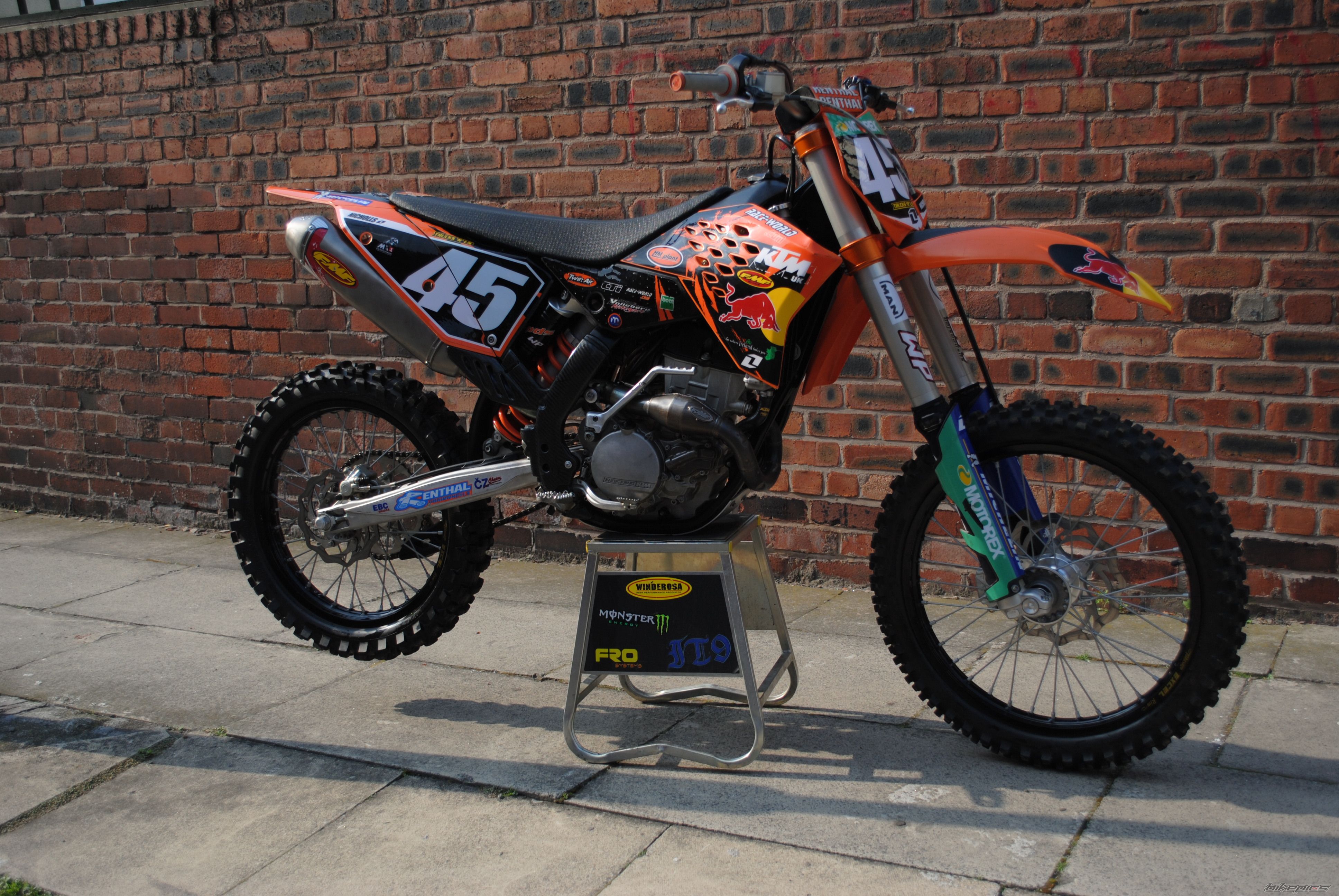 Bike Photo 2053115