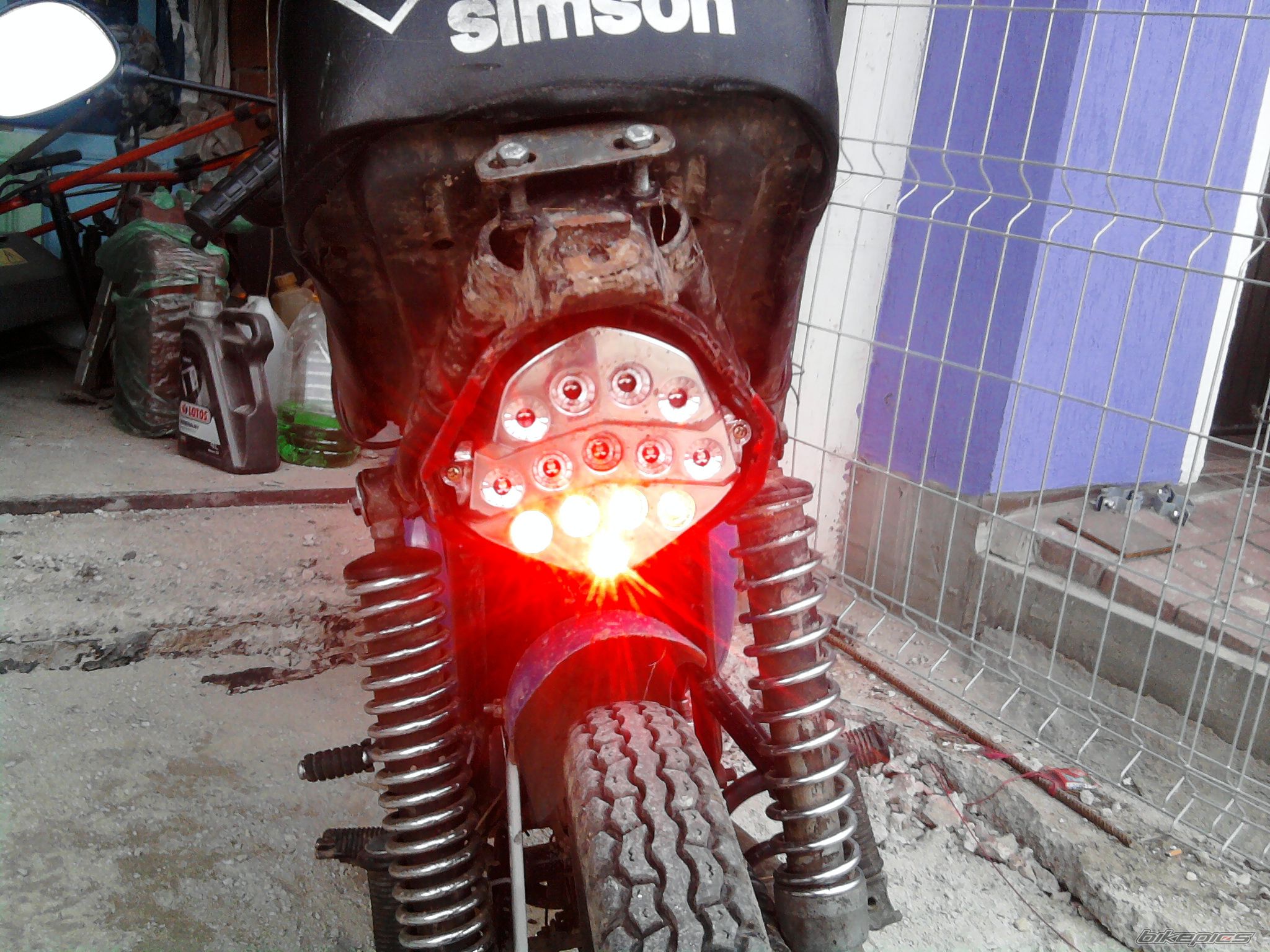 Photo 2053376