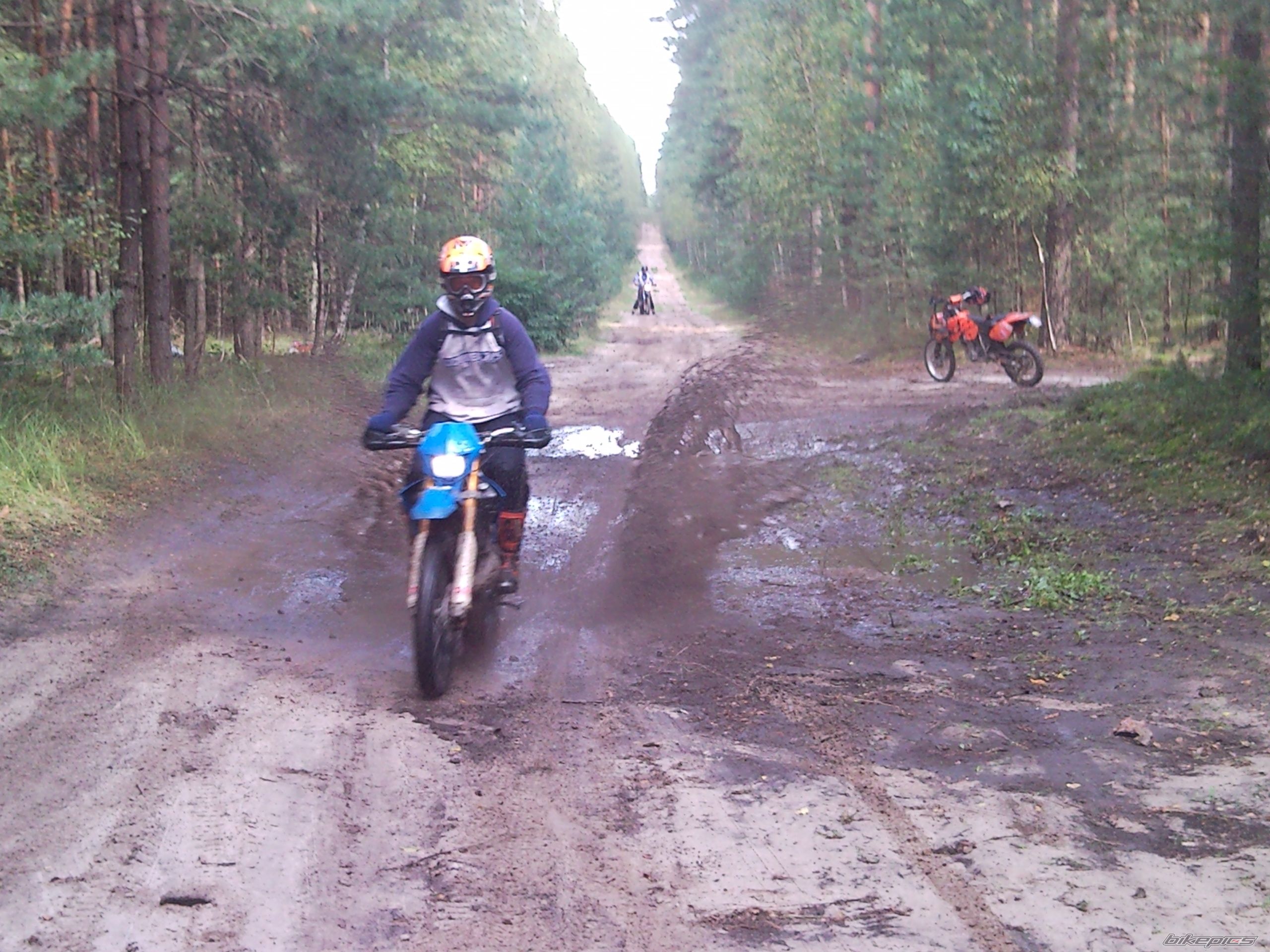 Photo 2053476
