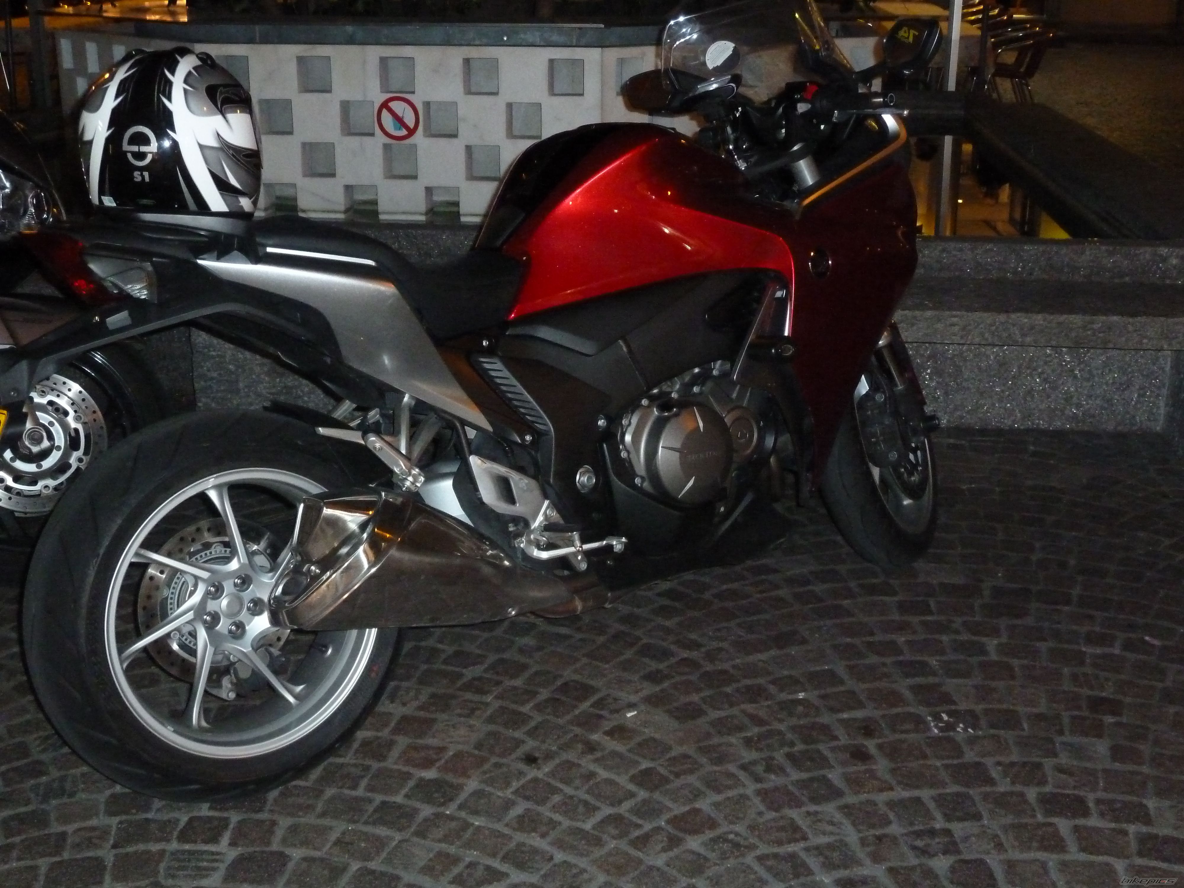 Photo 2053553