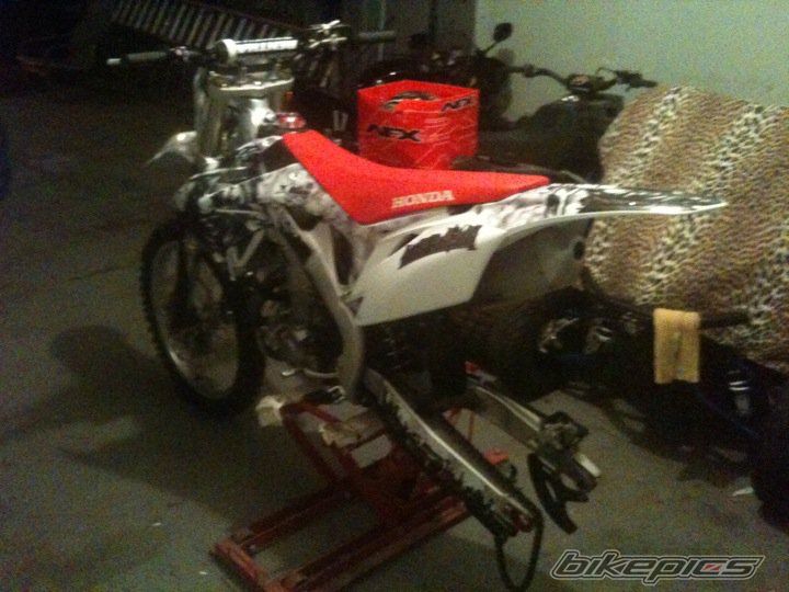 Photo 2053729