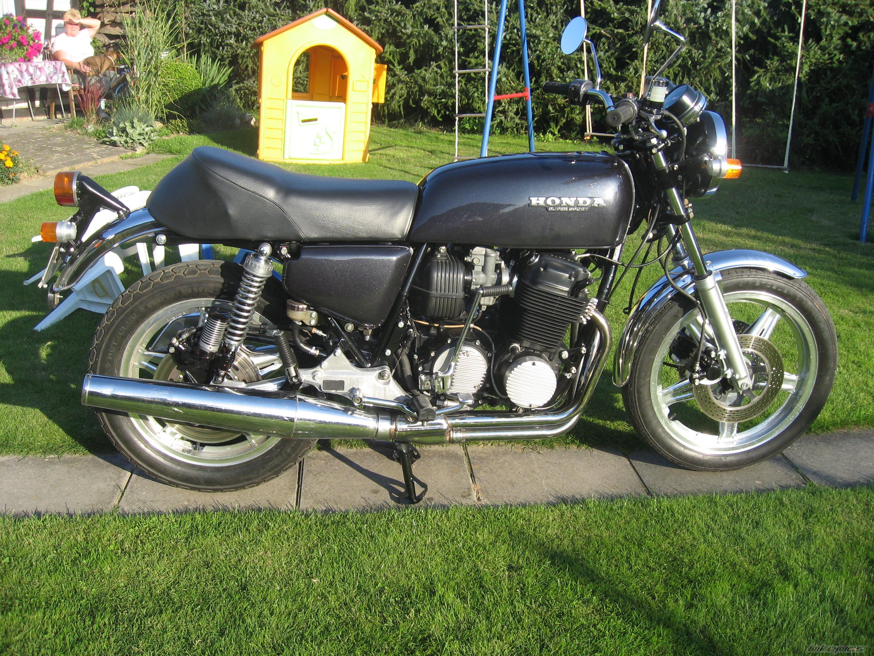 Photo 2053752