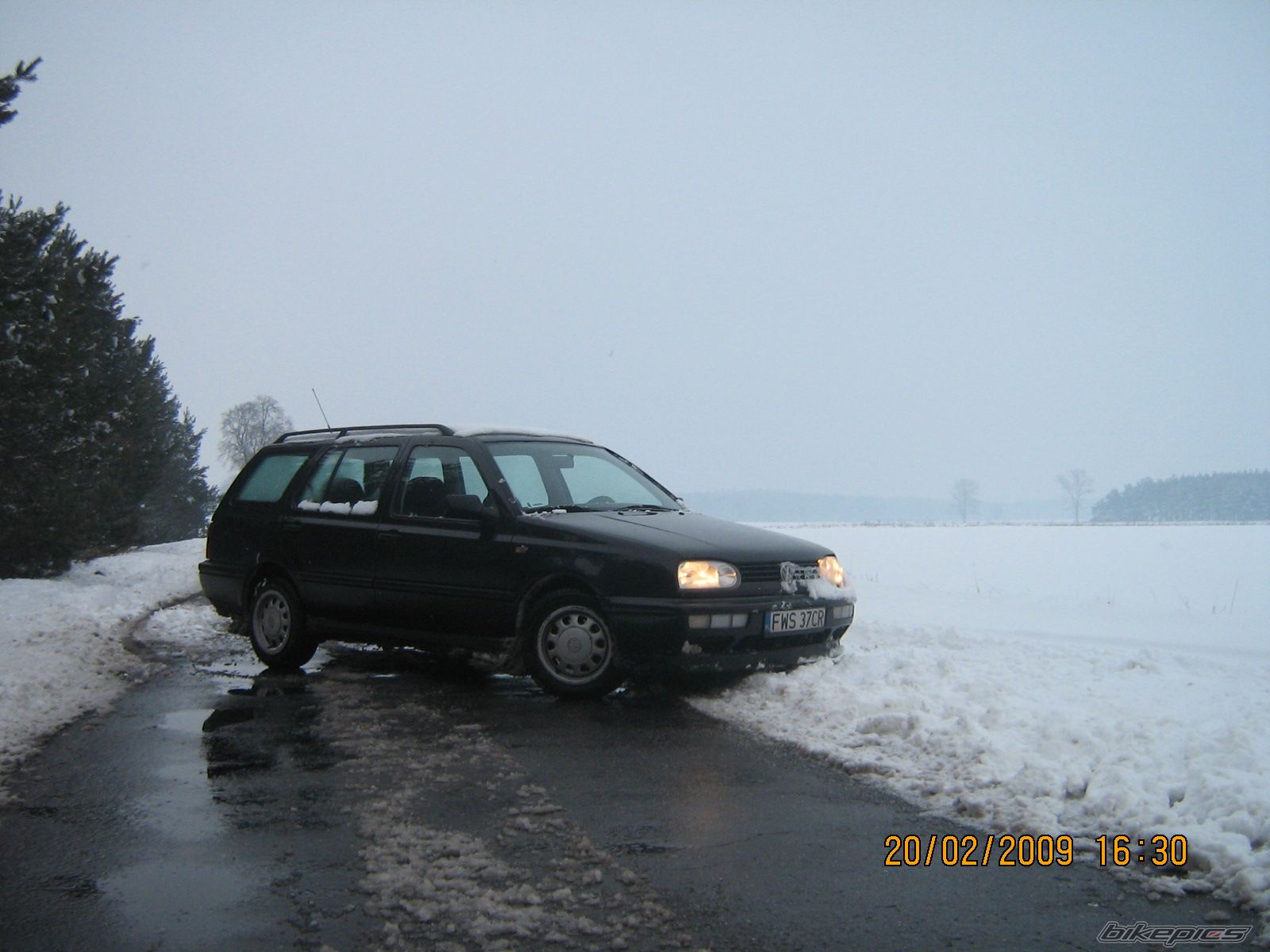 Photo 2053812