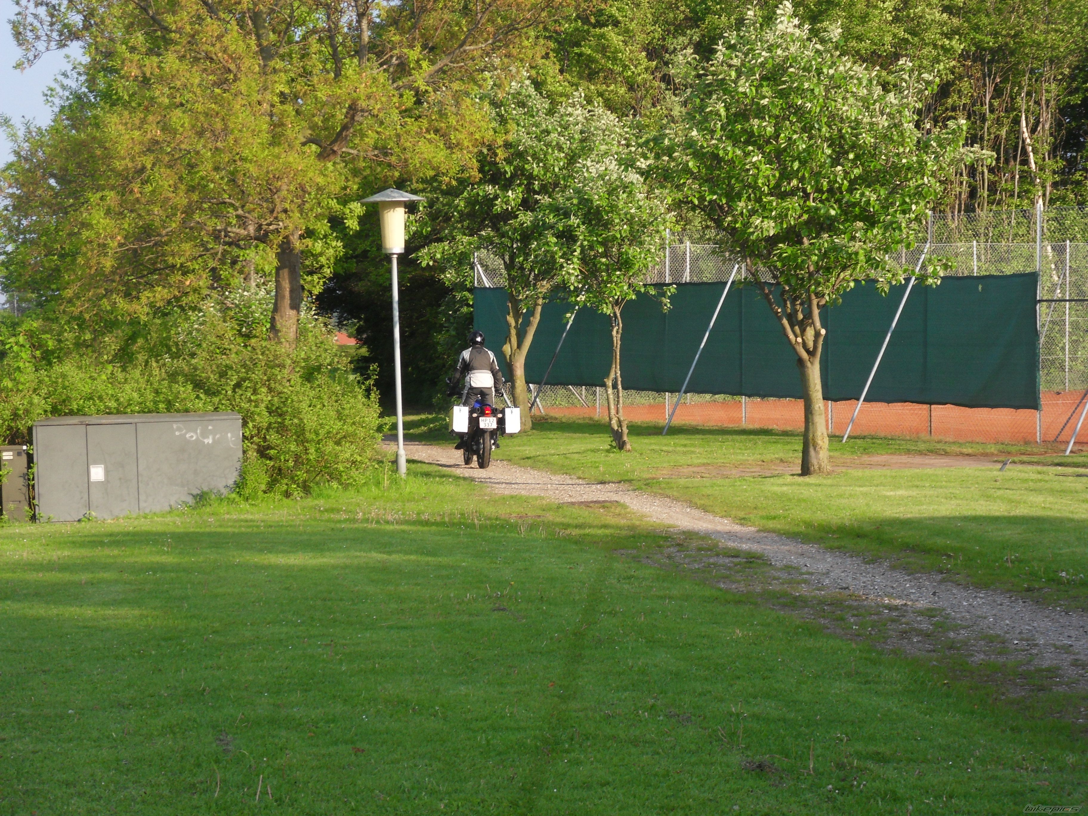 Photo 2053914