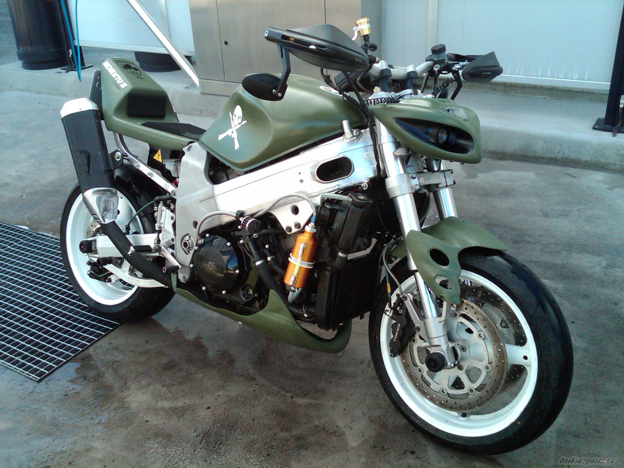 Photo 2054691