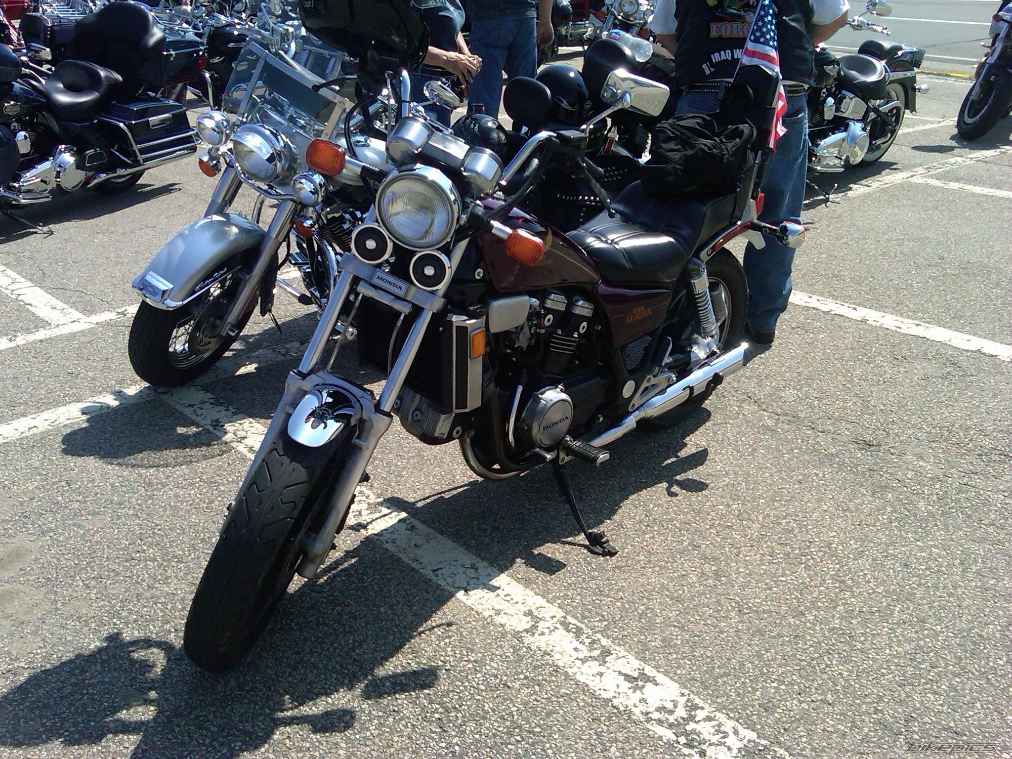 Photo 2055946
