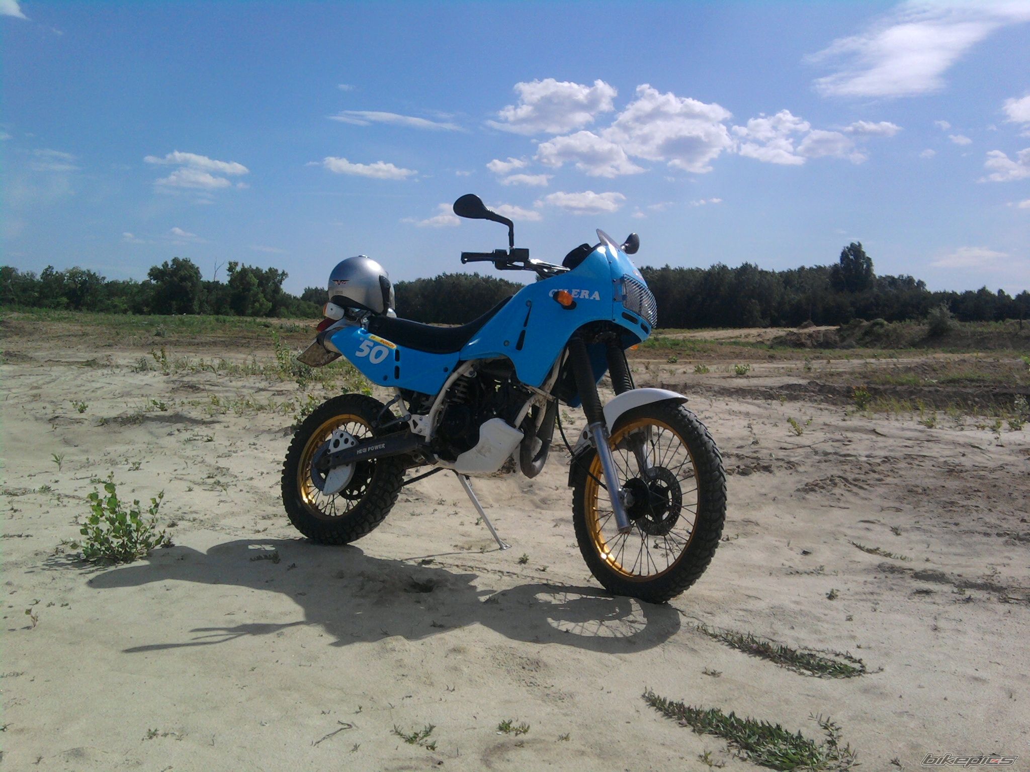 Photo 2056176