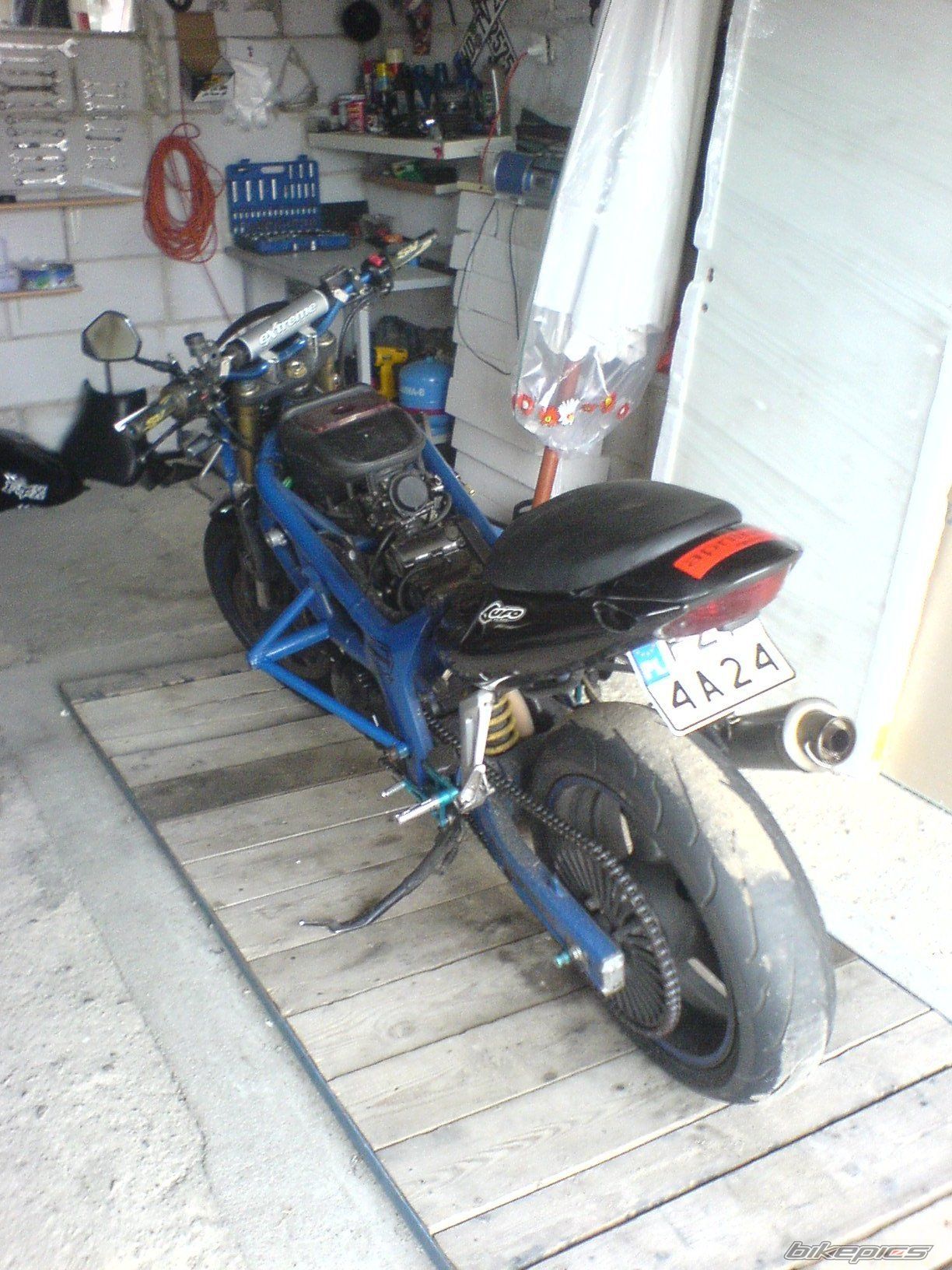 Photo 2057080