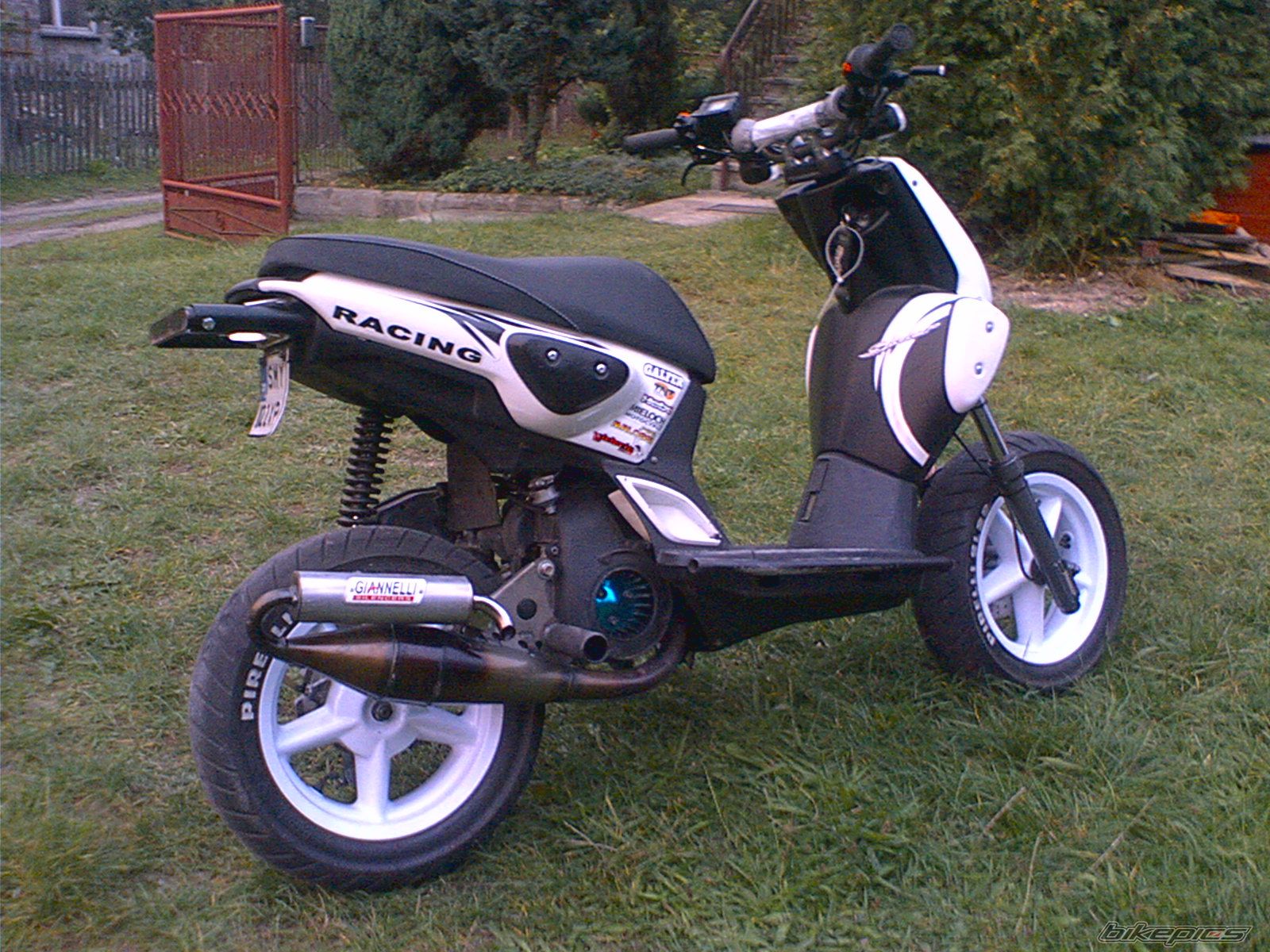 Photo 2057548