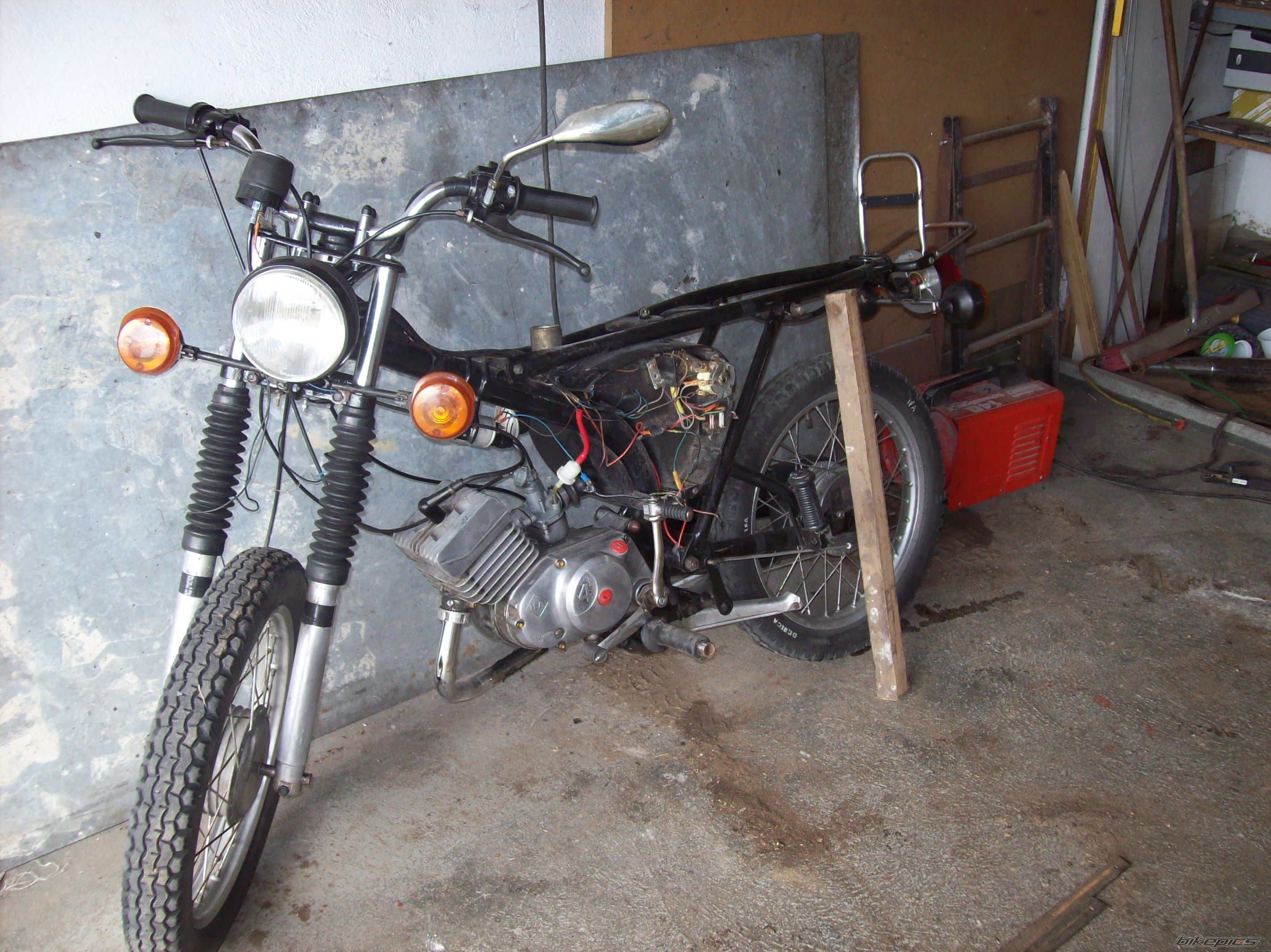 Photo 2057659