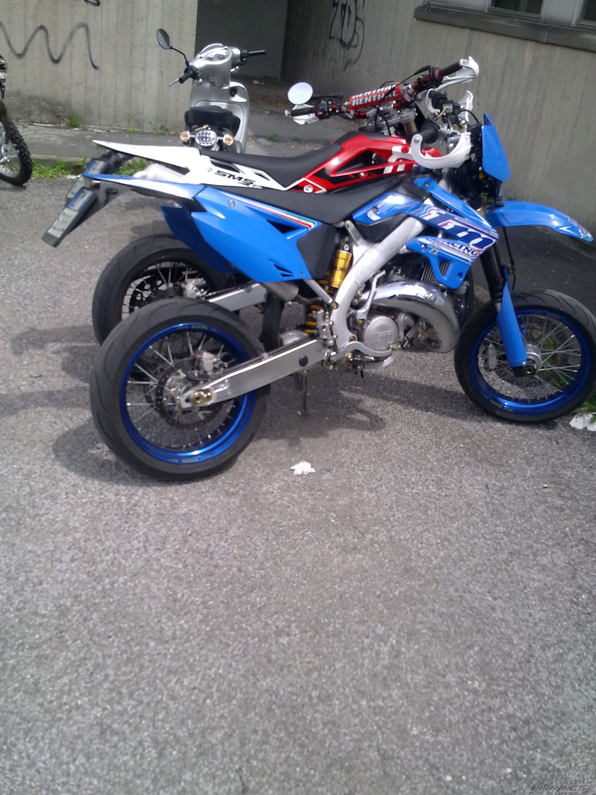 Photo 2057821