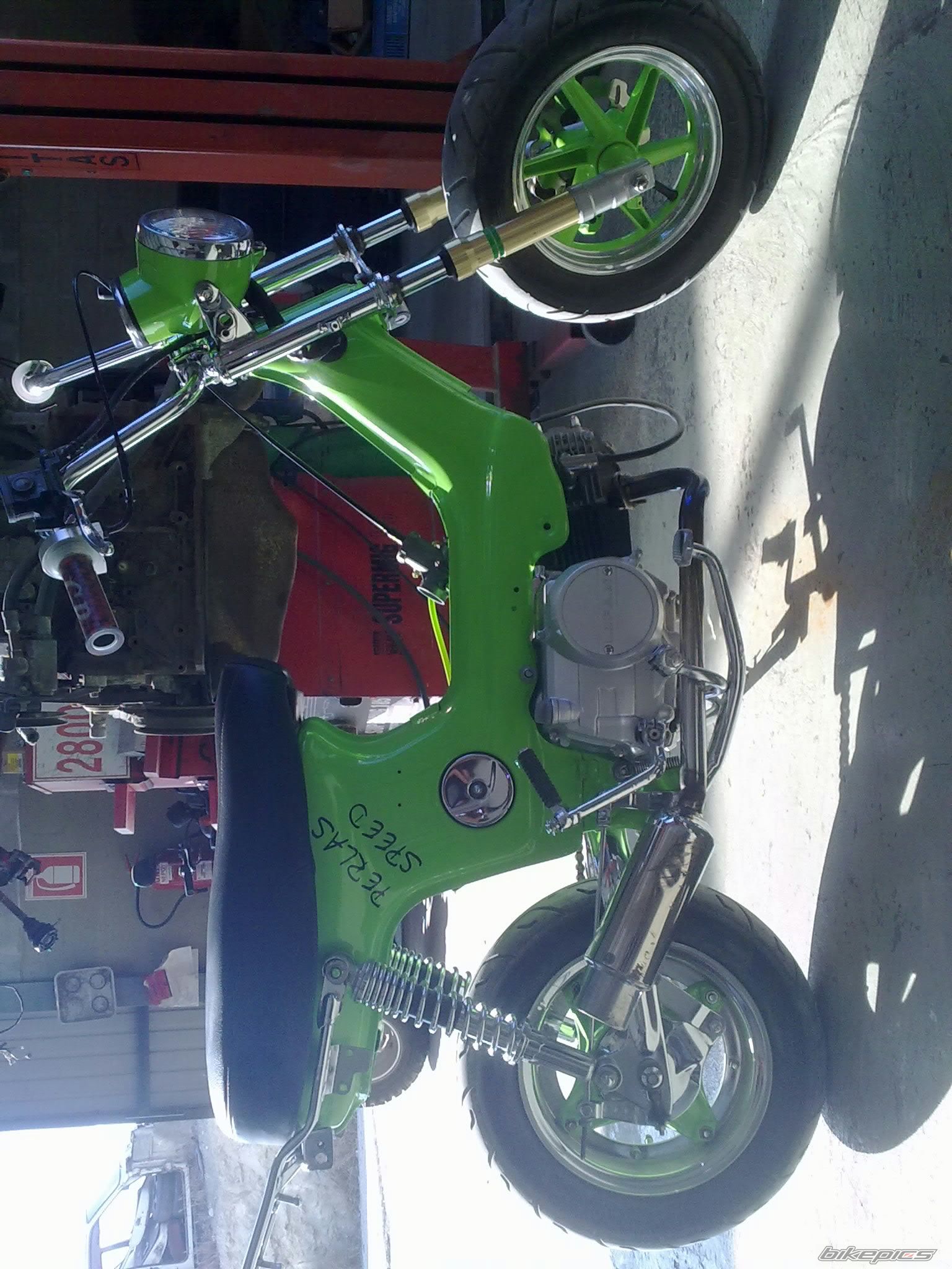 Photo 2058914