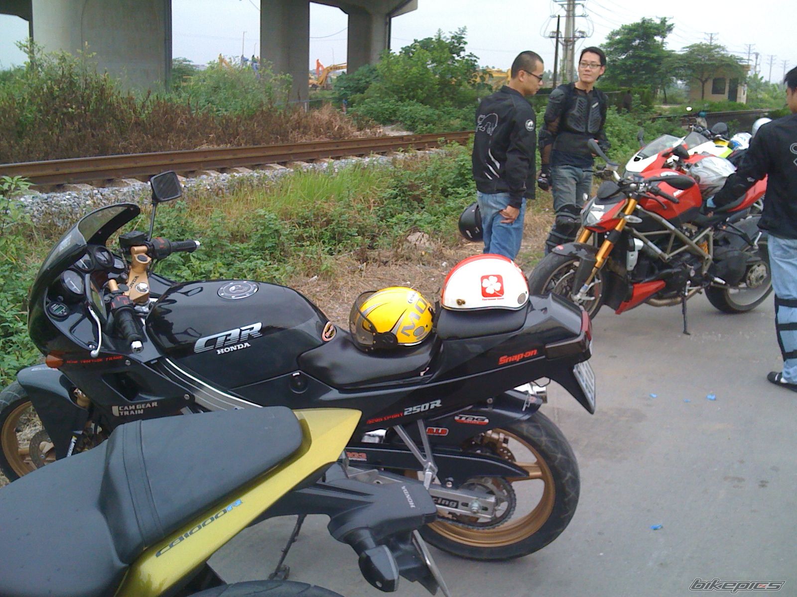 Photo 2059472
