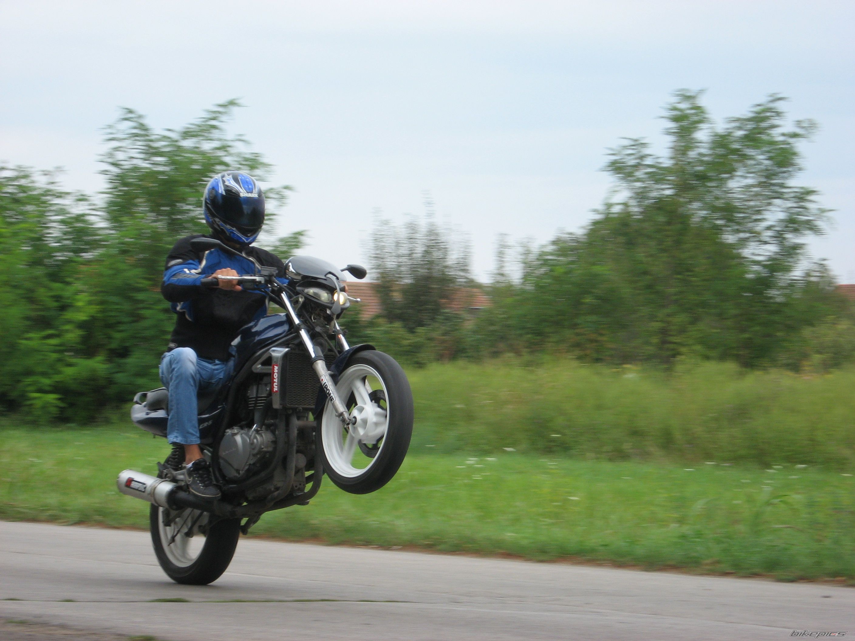 Bike Photo 2059707