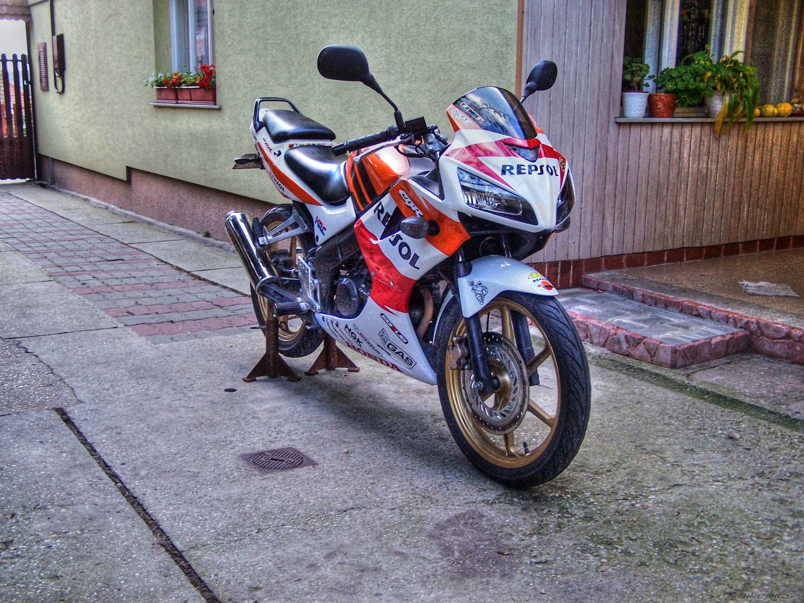 Photo 2060936