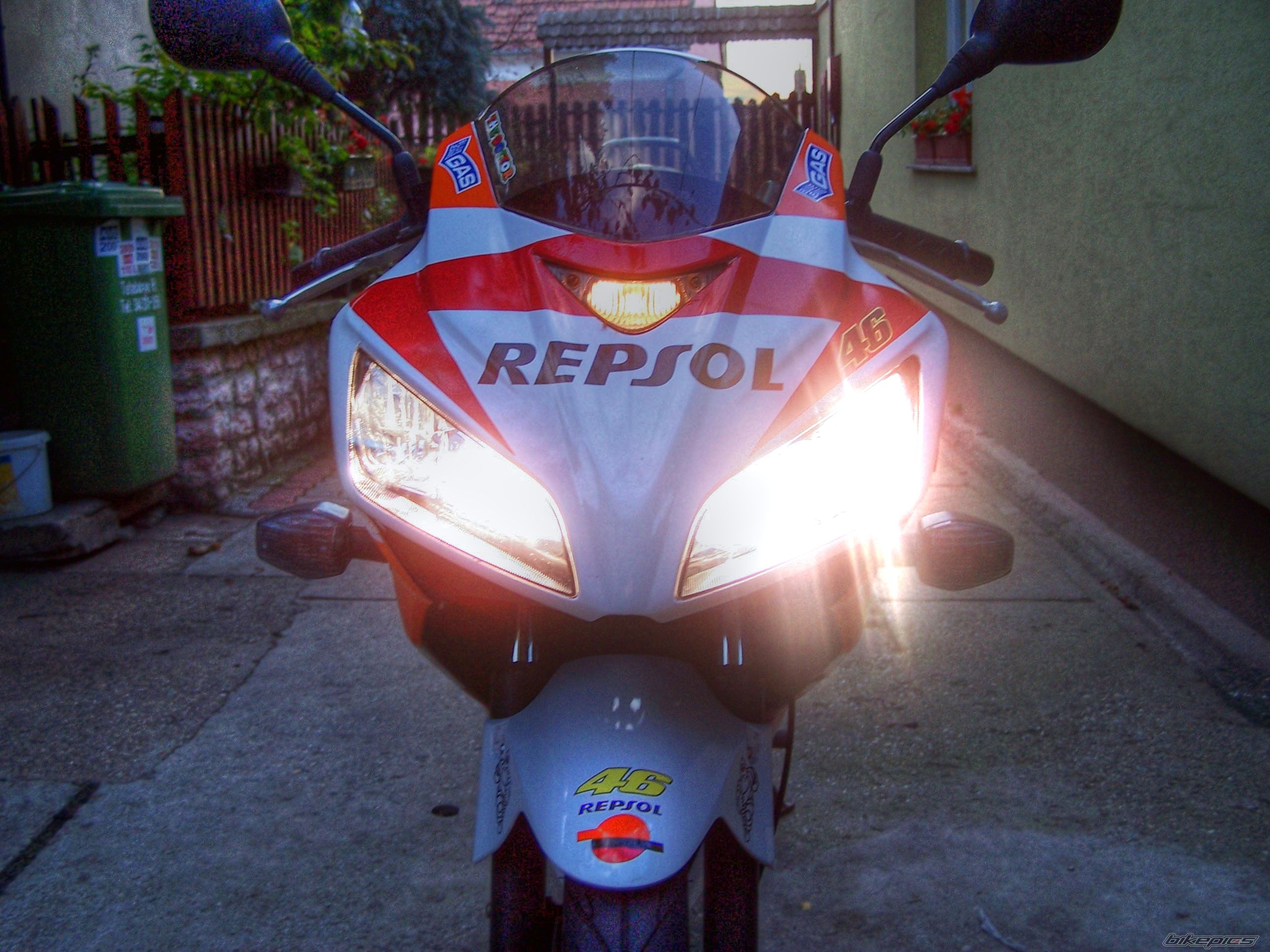Photo 2060971
