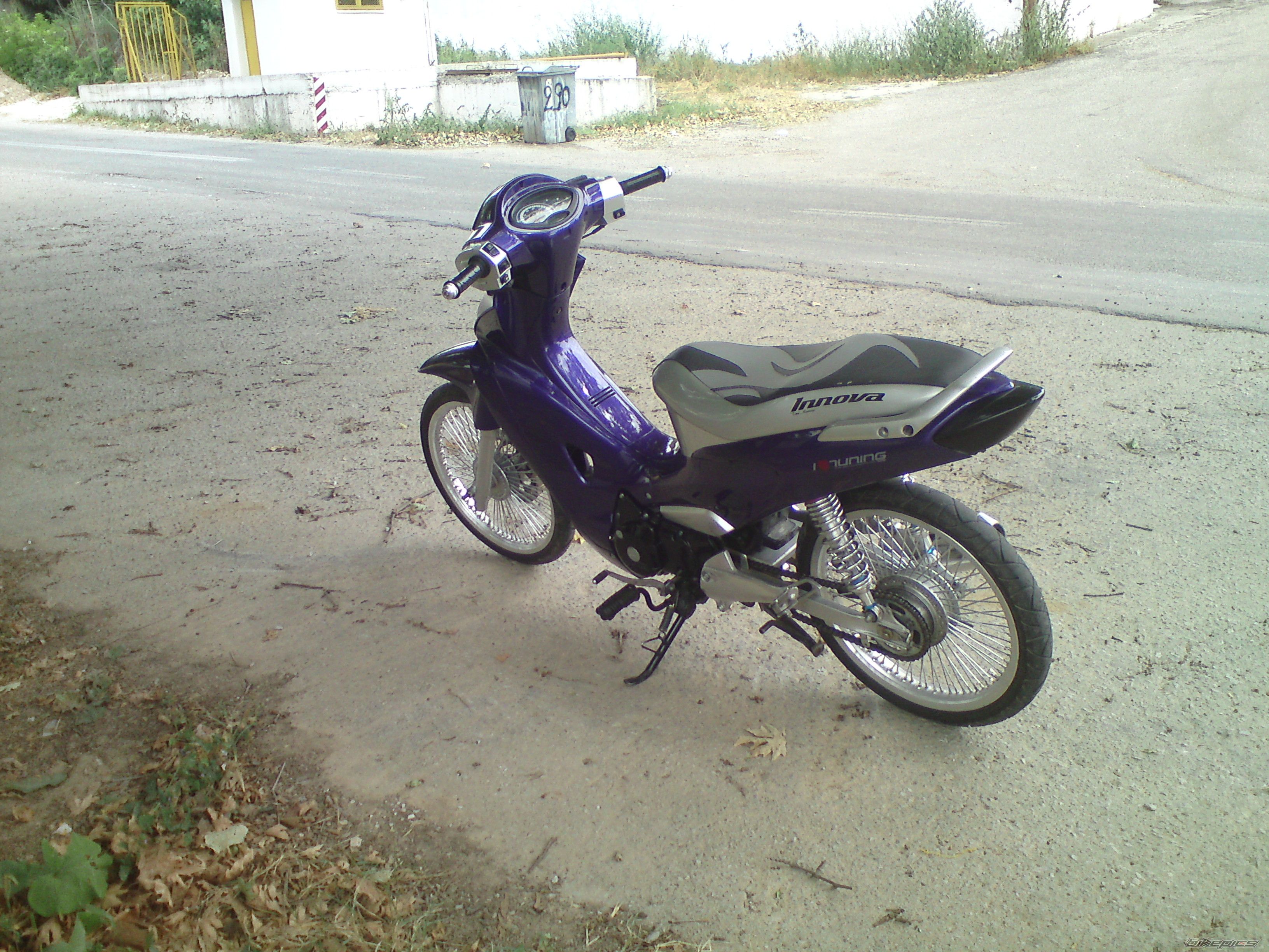Photo 2061176