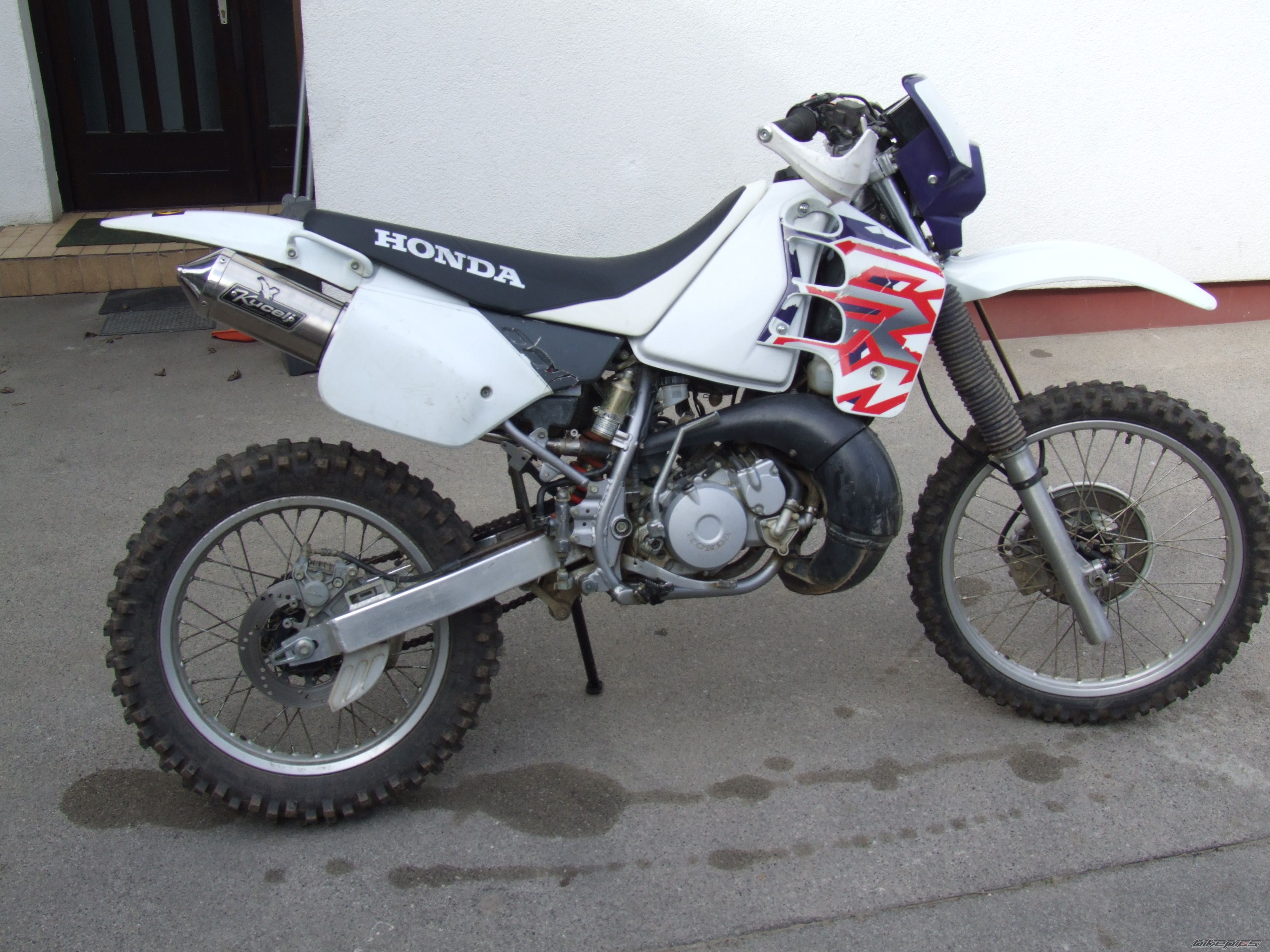 Photo 2062047