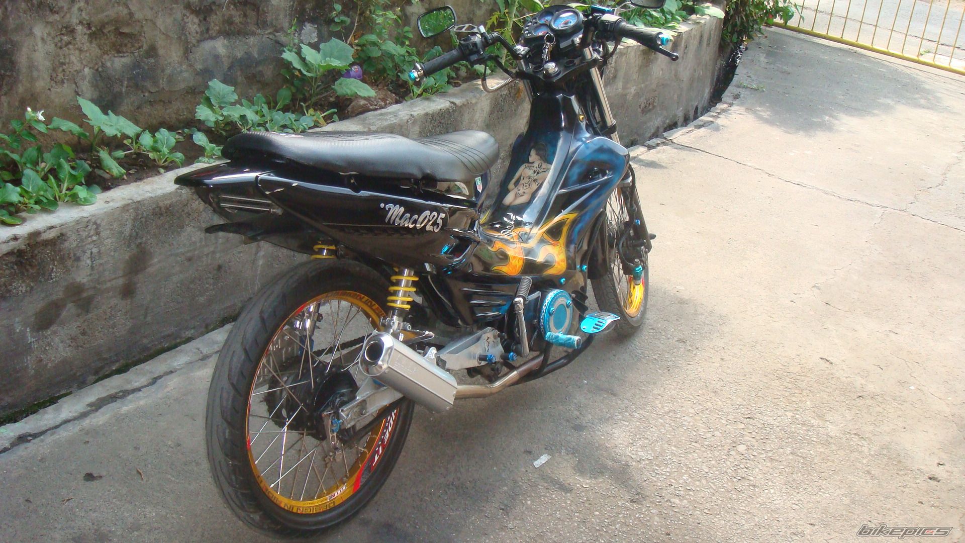 Photo 2066993