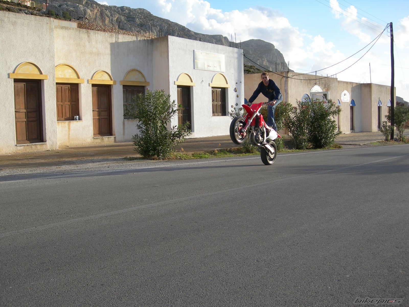 Photo 2067103