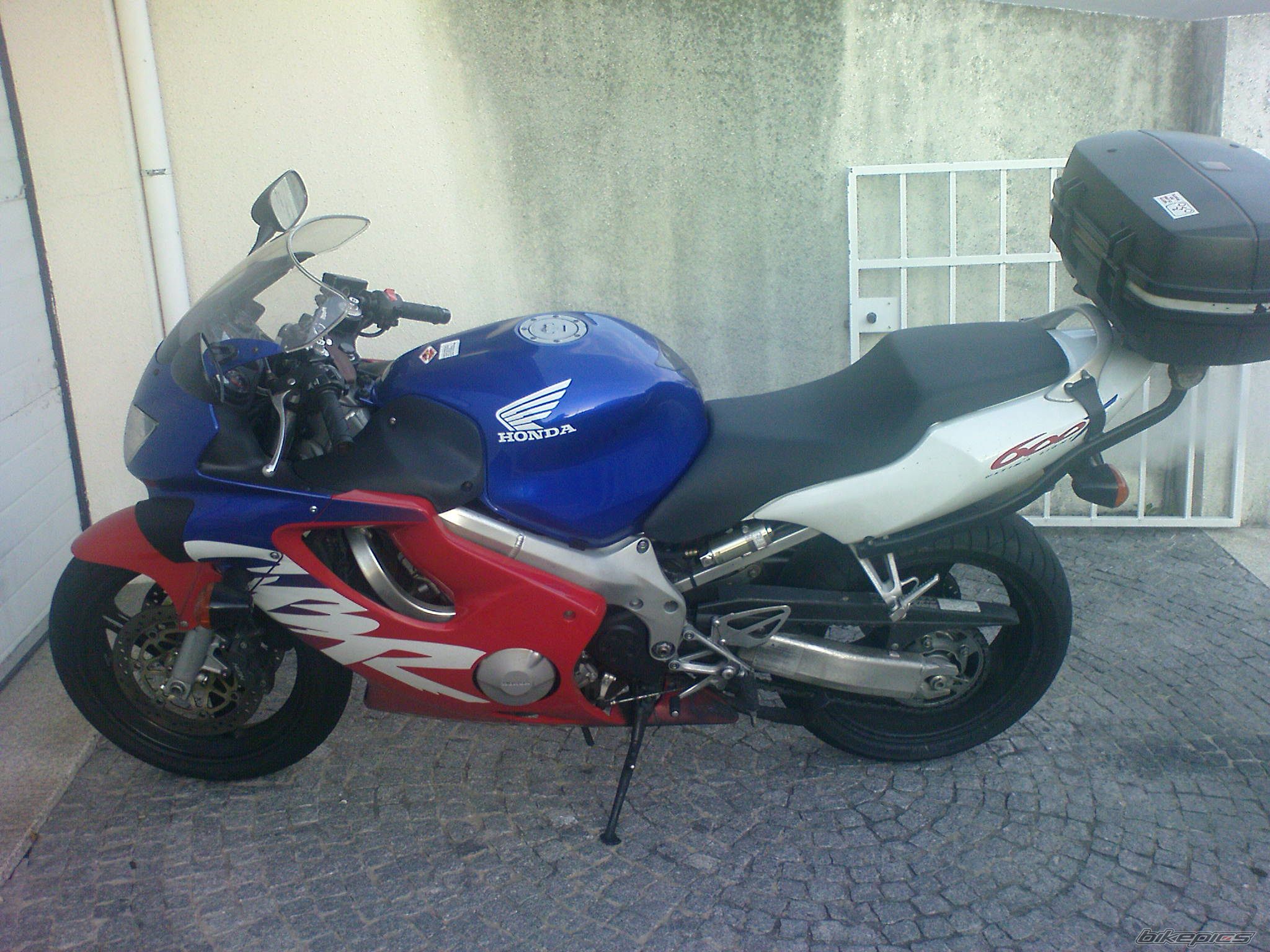 Photo 2067981