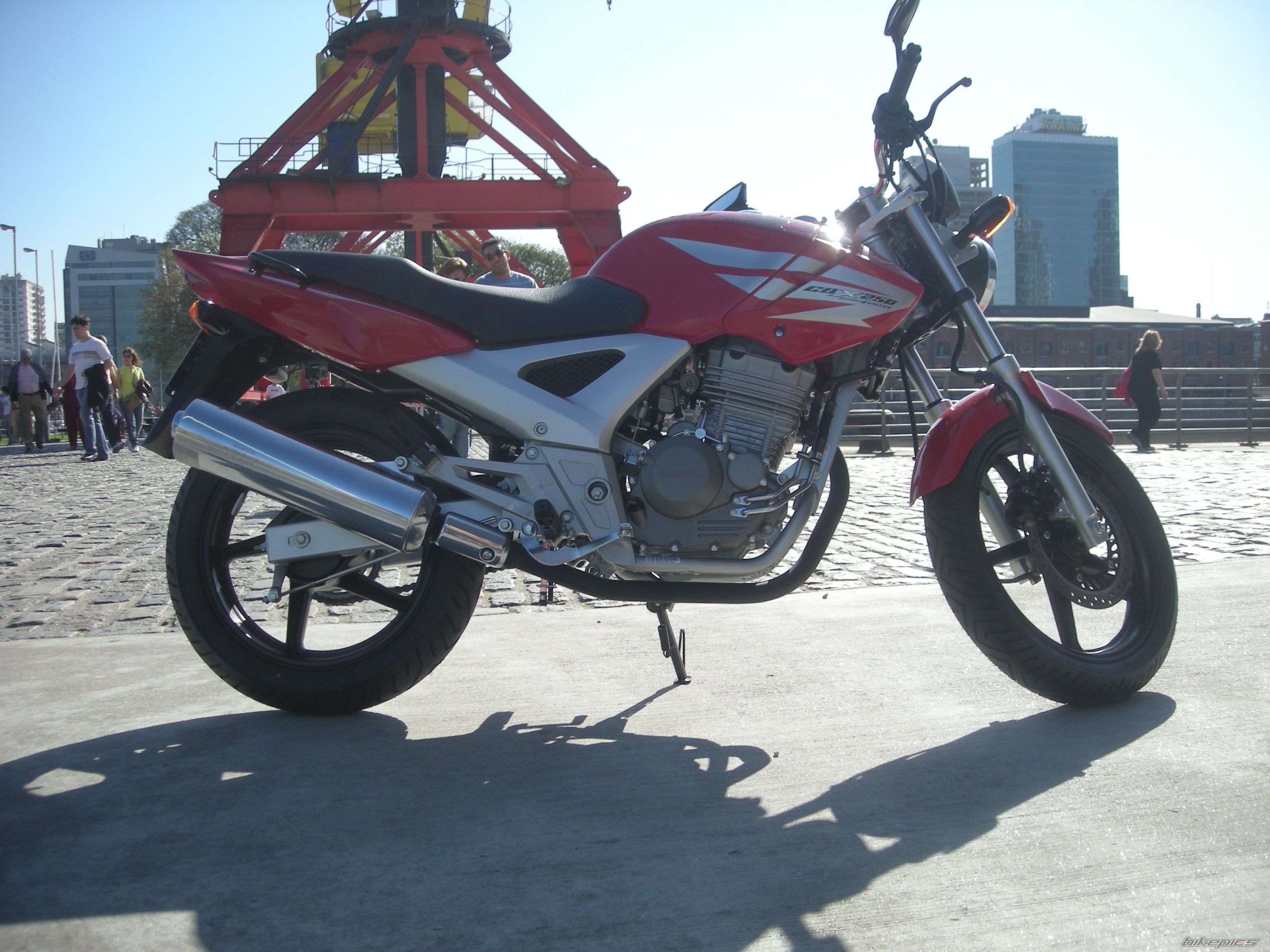 Photo 2068654